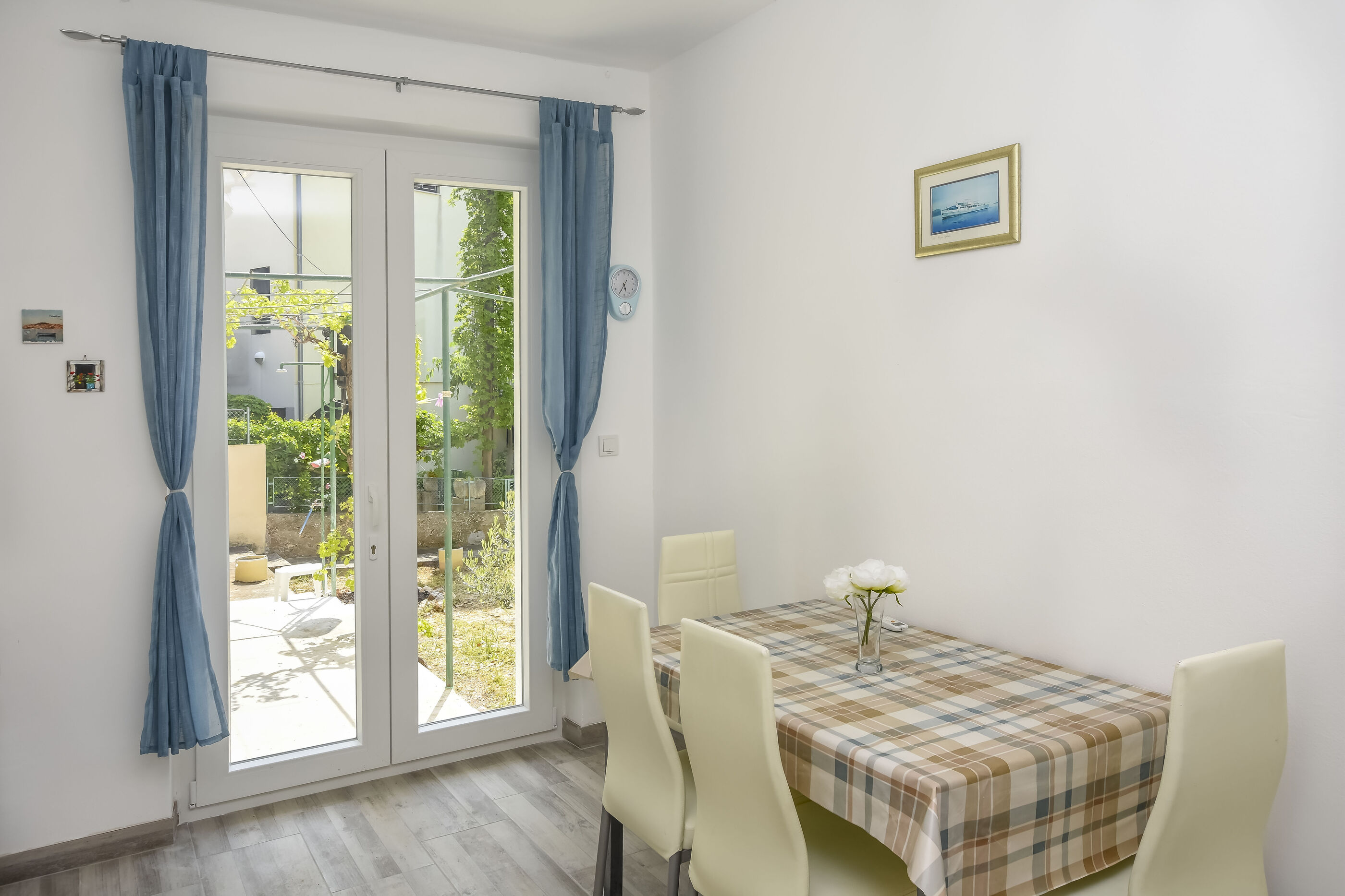 Apartments Dragica 15488-A2