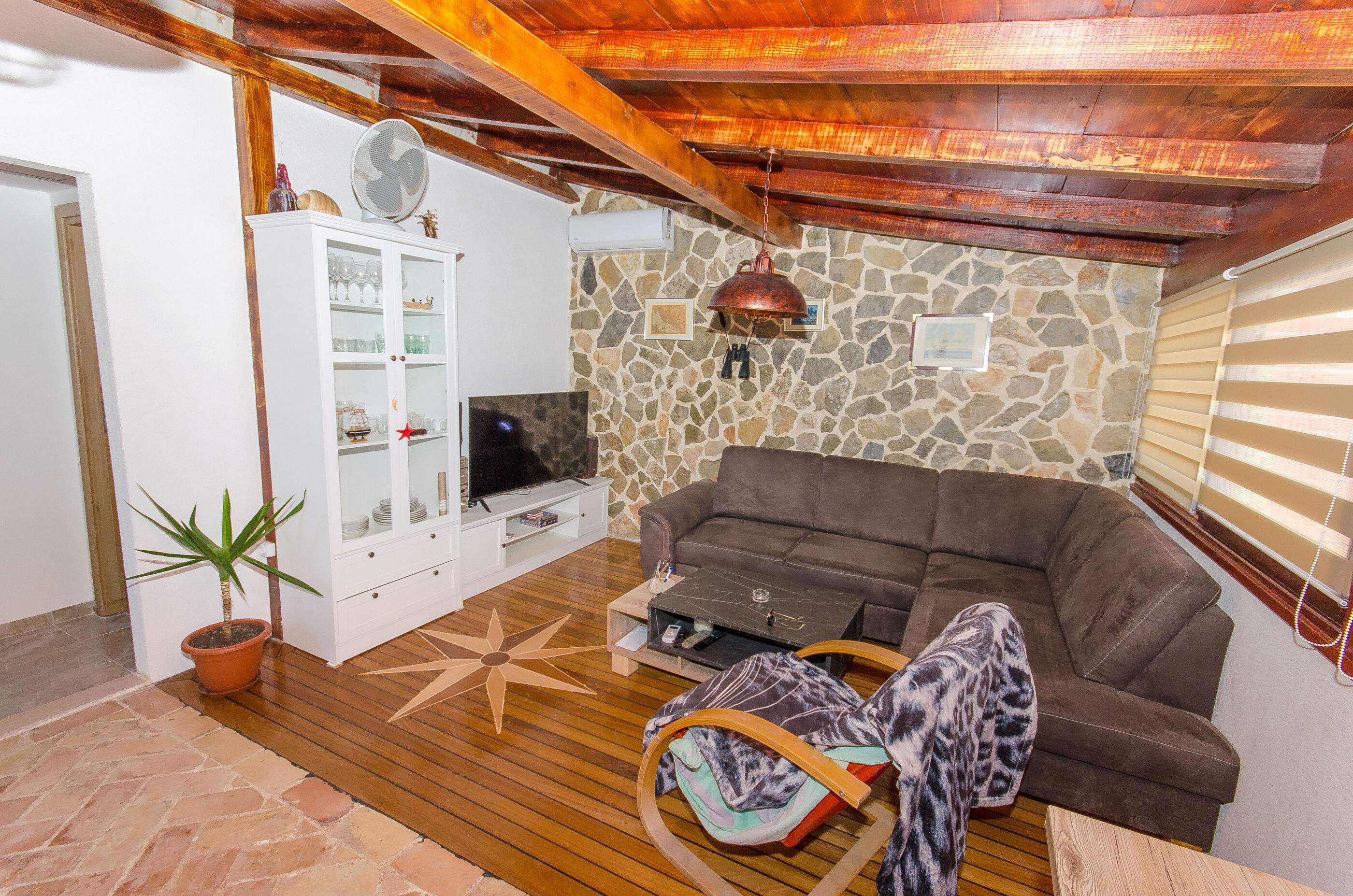 House Frane 85581-K1