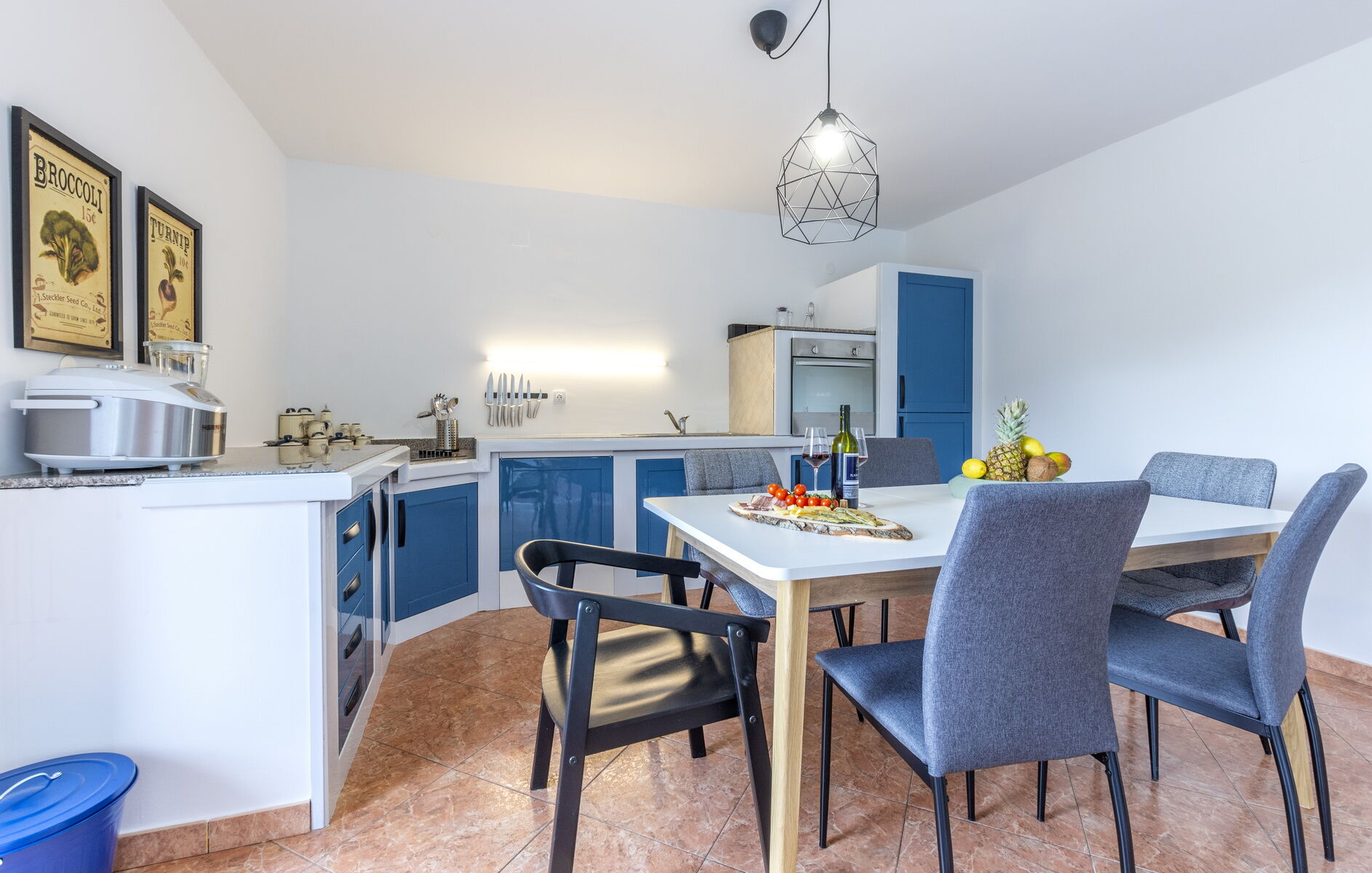 House Anavi V9341-K1