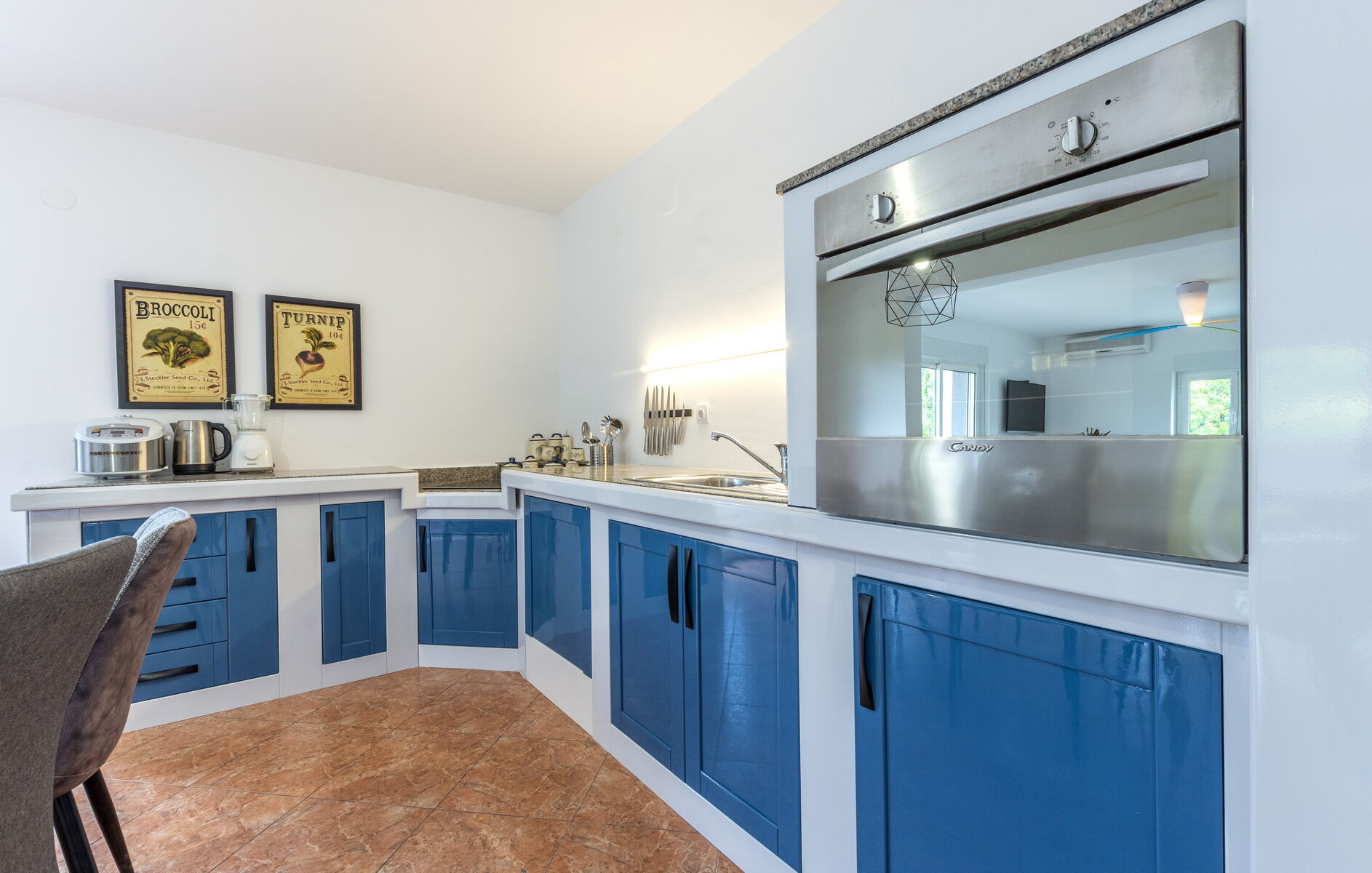 House Anavi V9341-K1