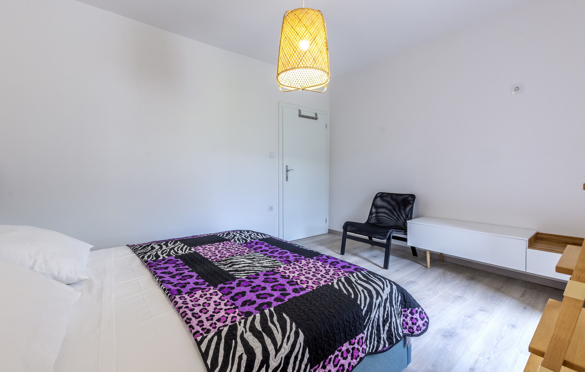 House Anavi V9341-K1