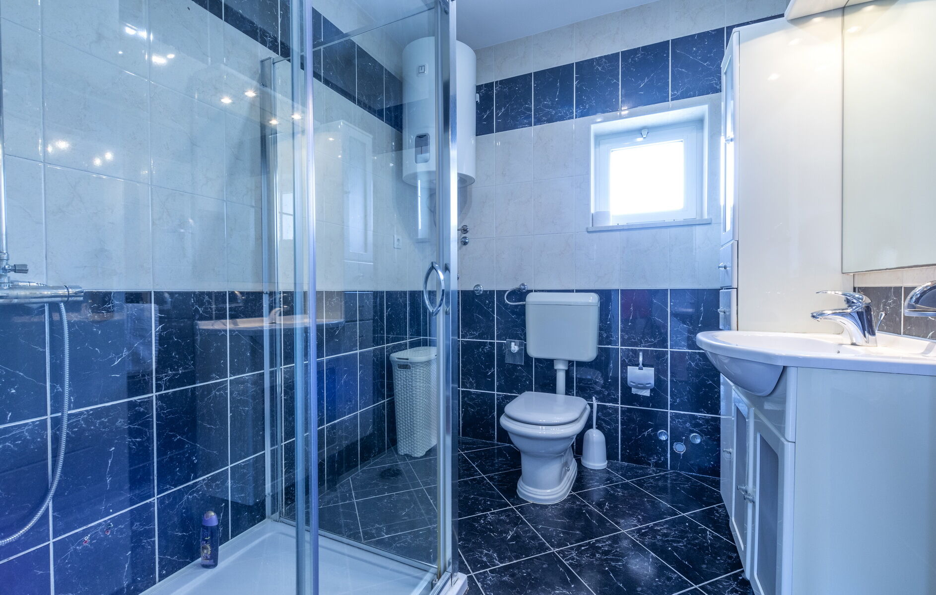 House Anavi V9341-K1