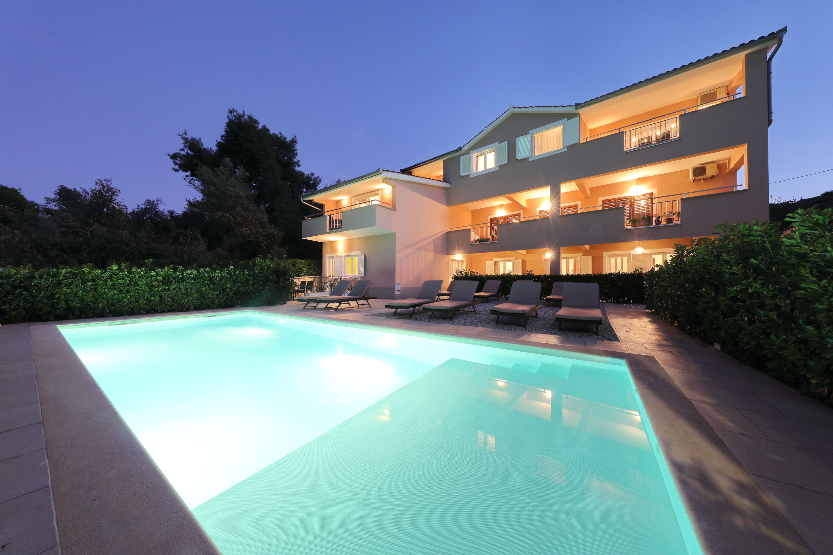 Apartments BoBo 87131-A4