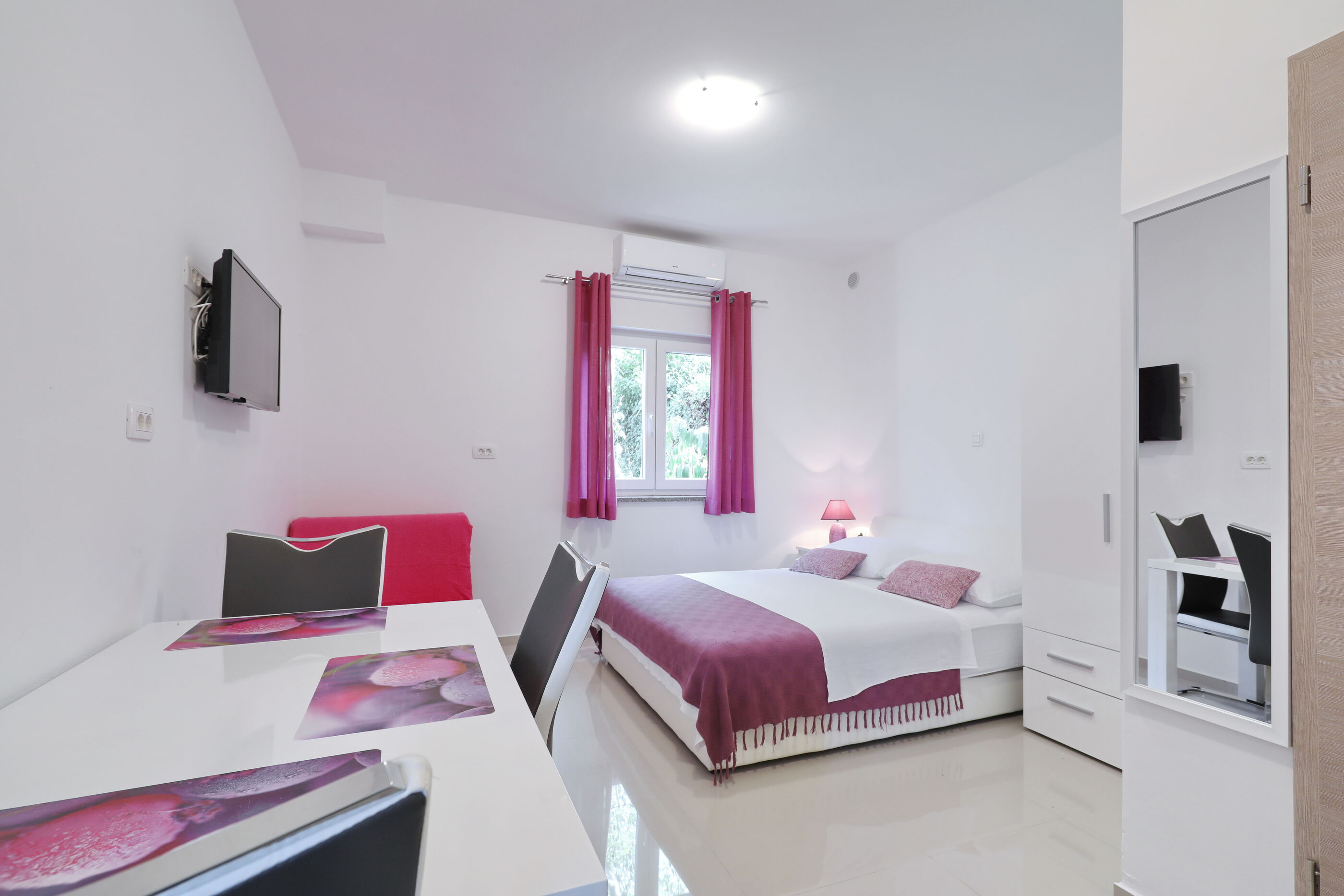 Apartments BoBo 87131-A6