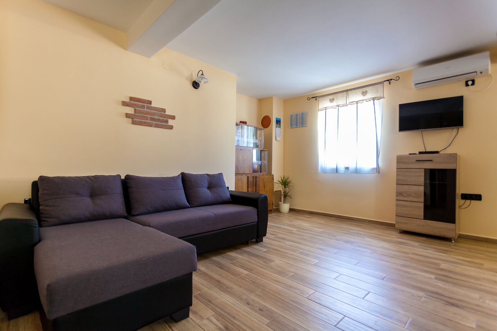 Apartments Lily 62042-A2