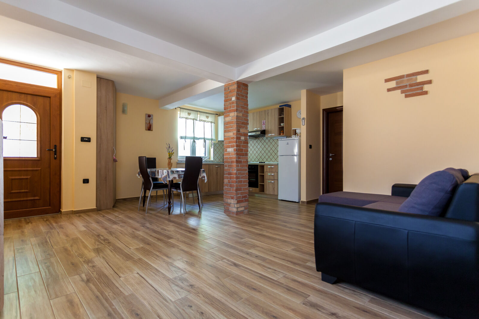 Apartments Lily 62042-A2
