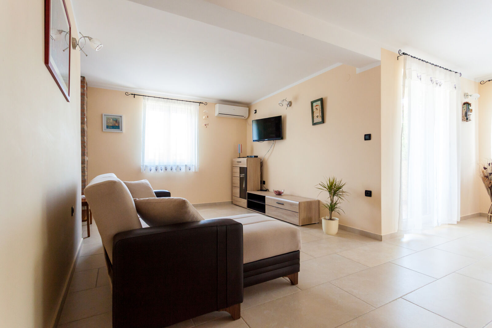 Apartments Lily 62042-A1