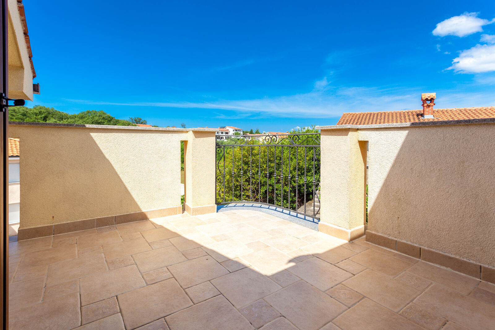 Apartments Lily 62042-A1