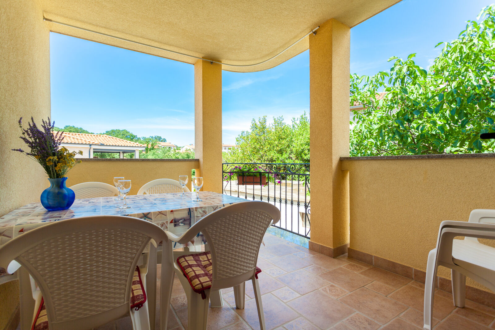 Apartments Lily 62042-A1
