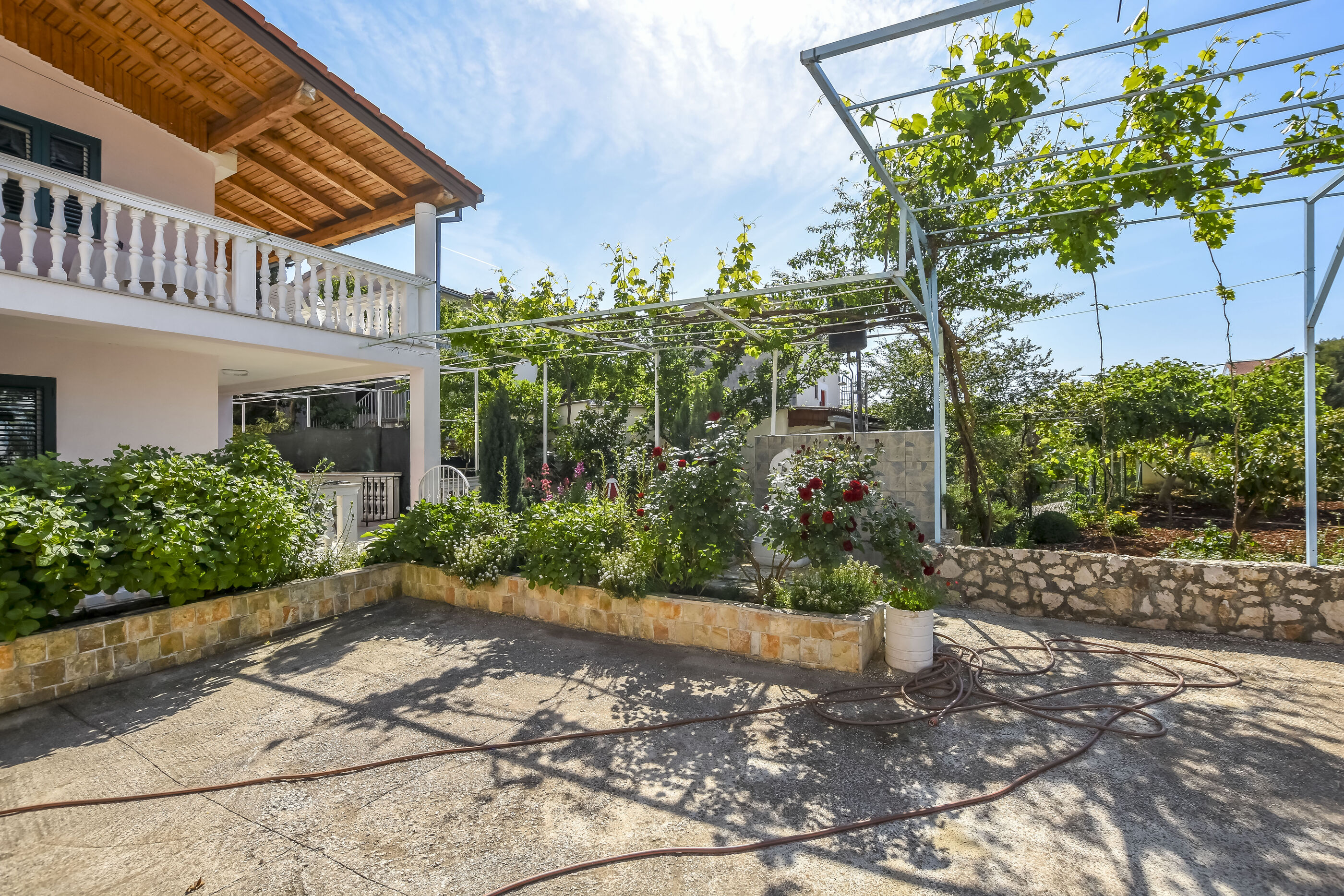 House Lucija 28841-K1