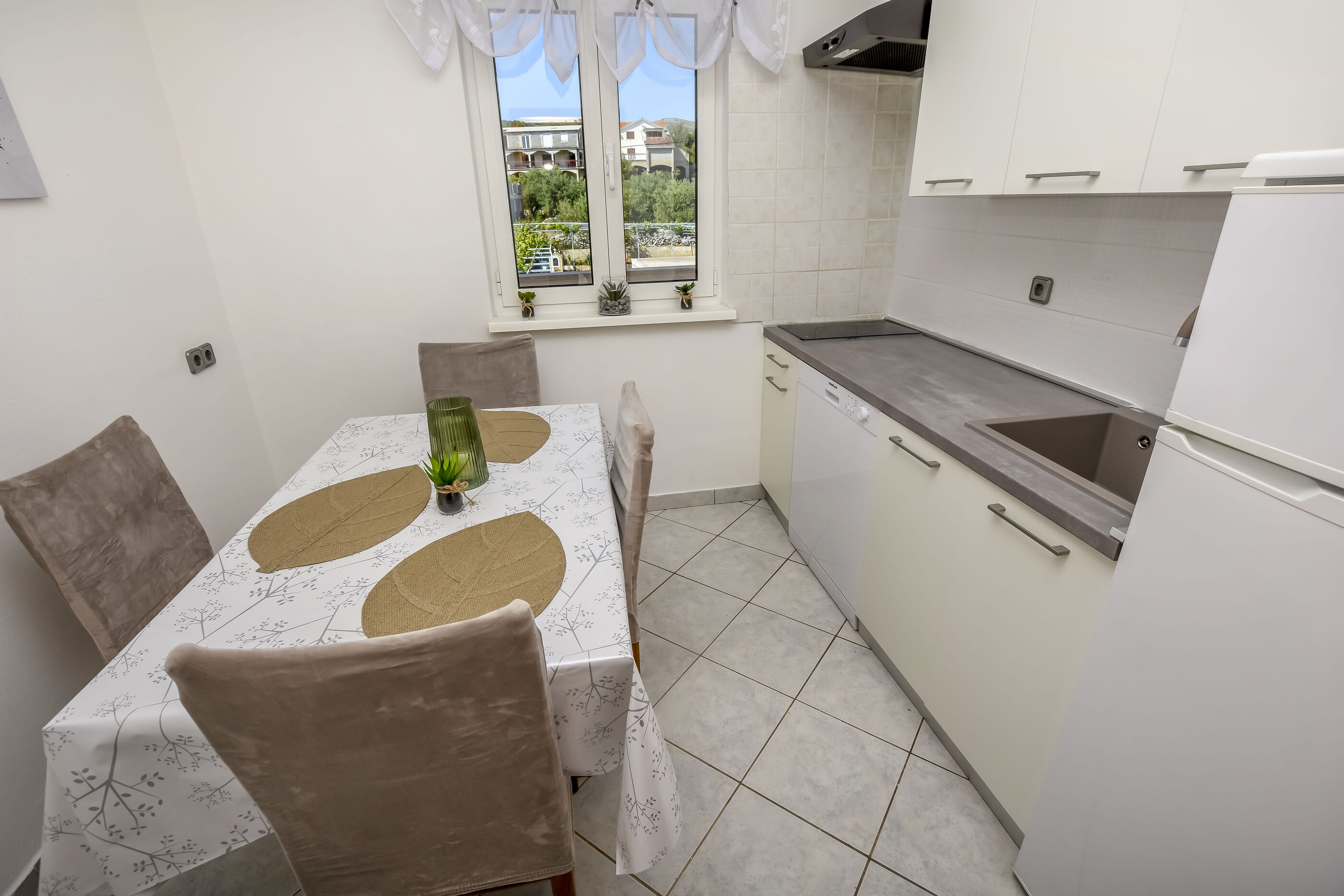 House Lucija 28841-K1