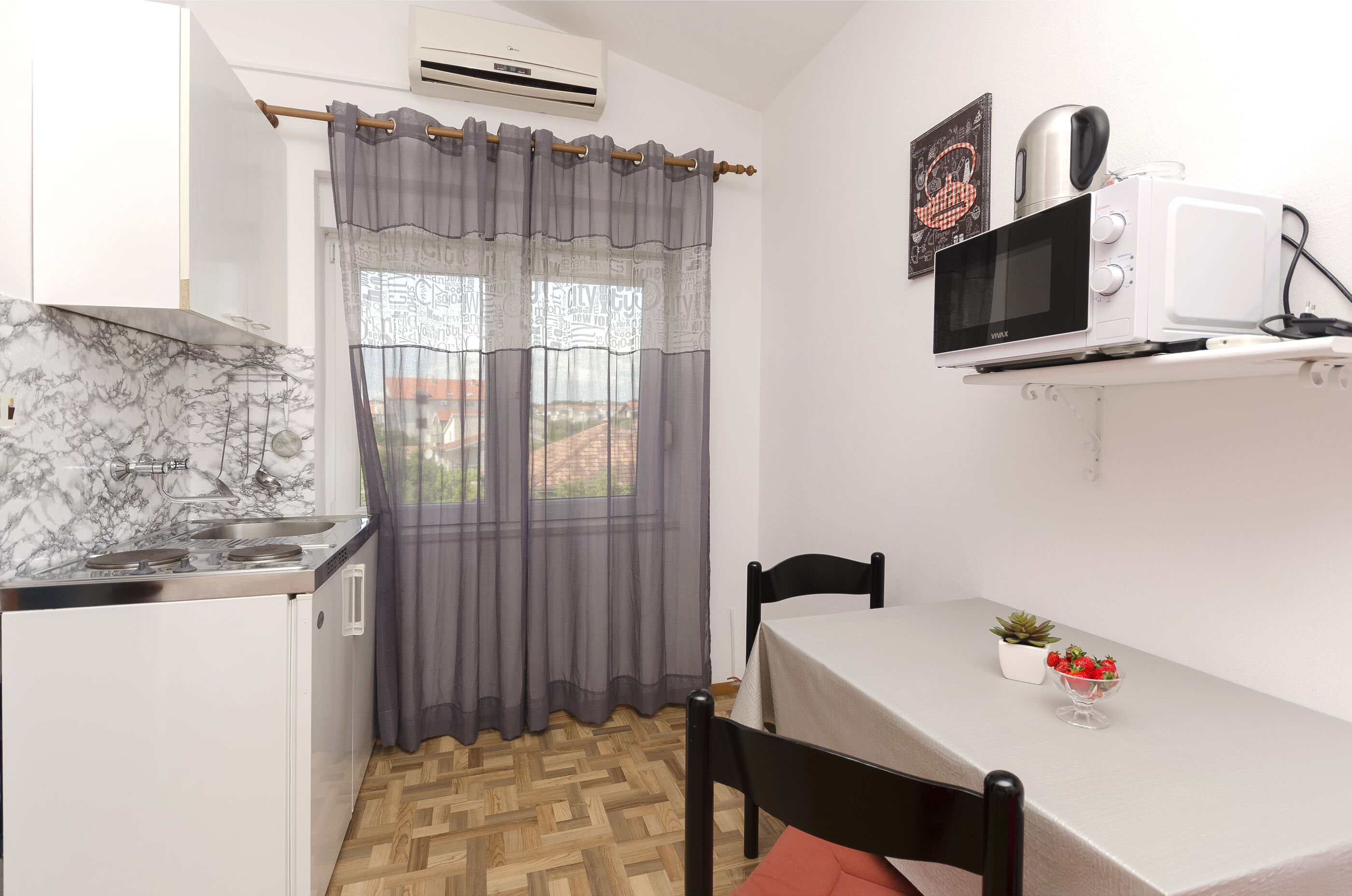 Apartments and Room Take it easy 85111-A2