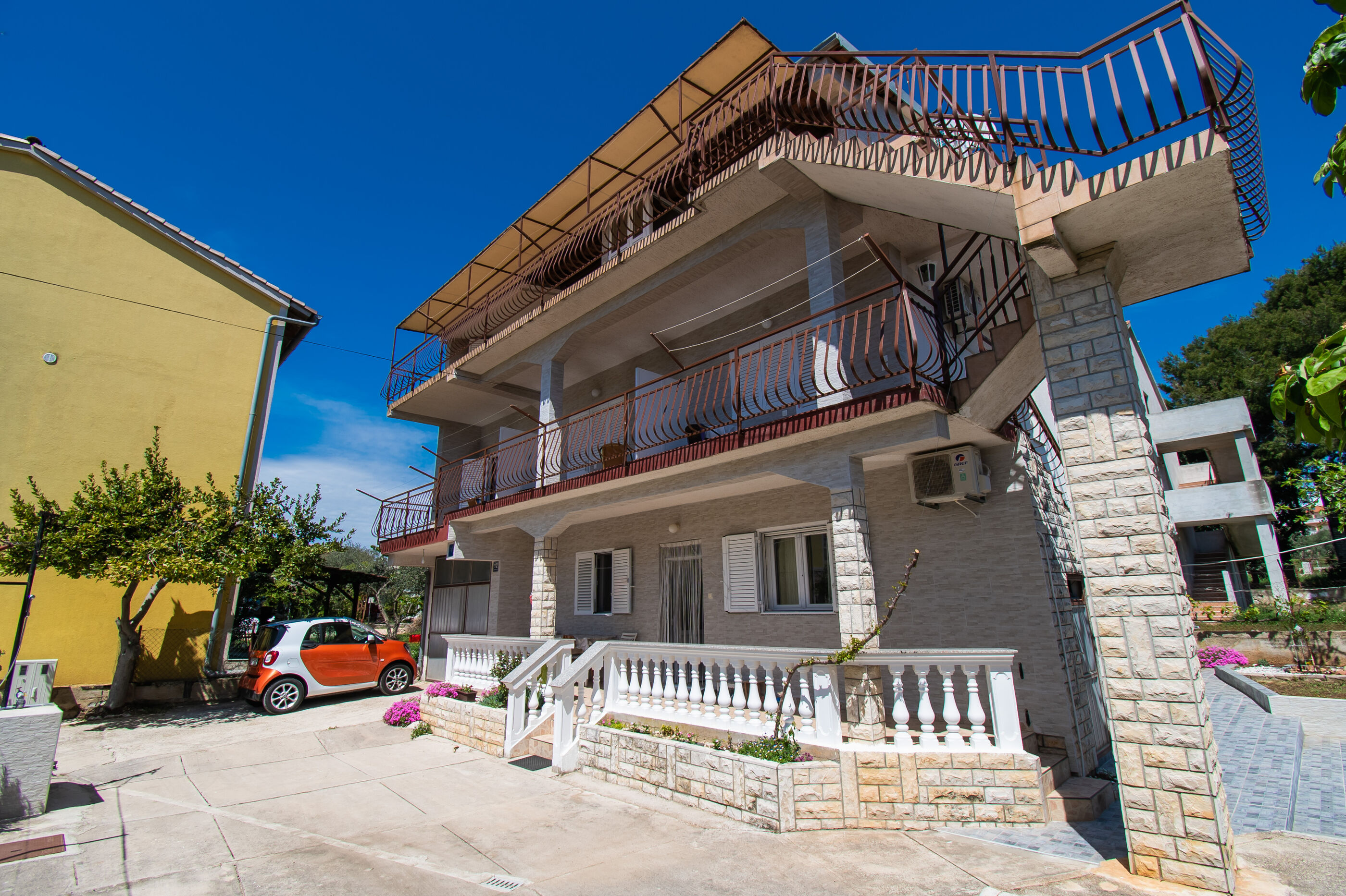 Apartments Dijana 84331-A4