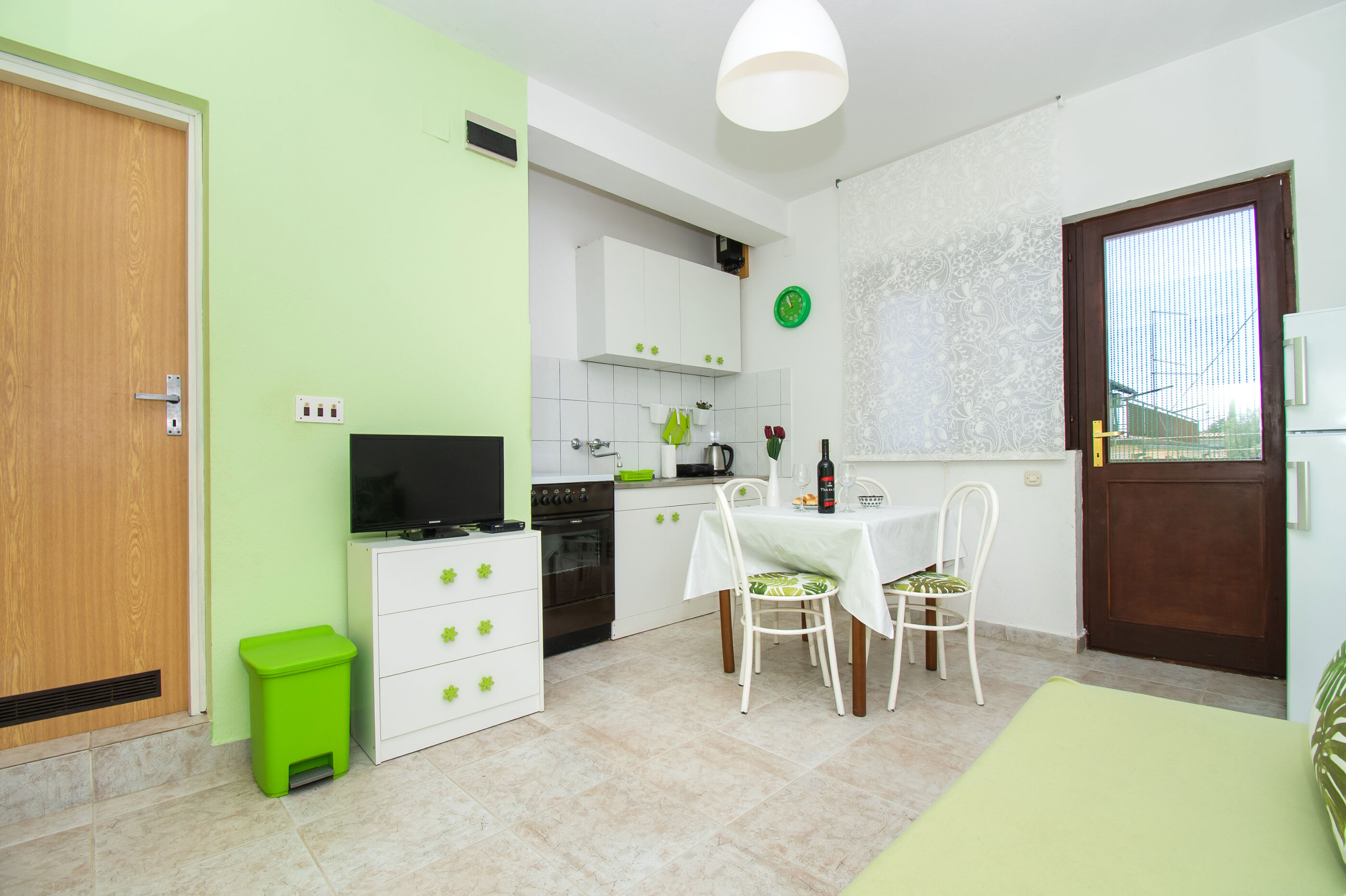 Apartments Dijana 84331-A2