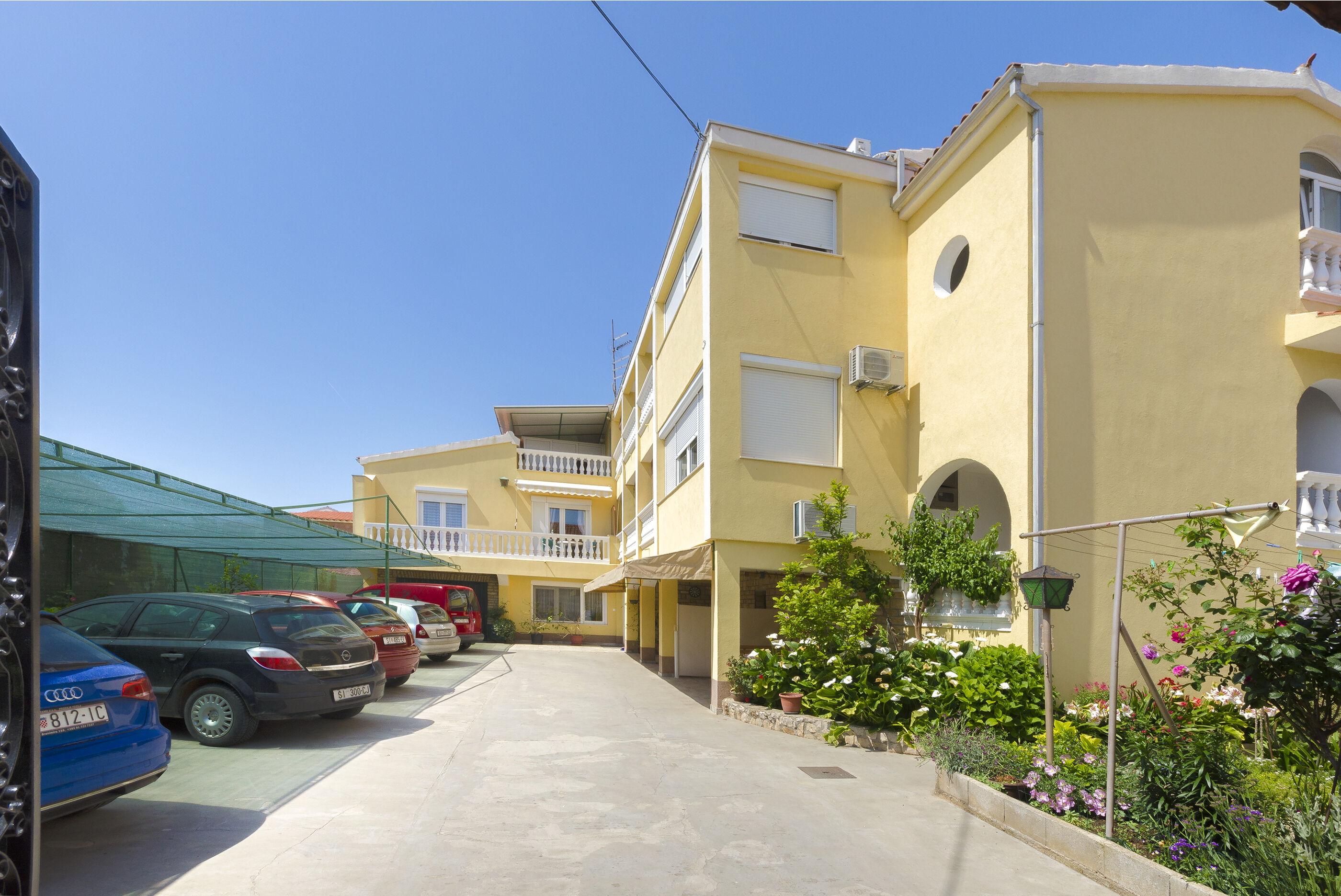 Apartments and Room Lotus 80832-A1