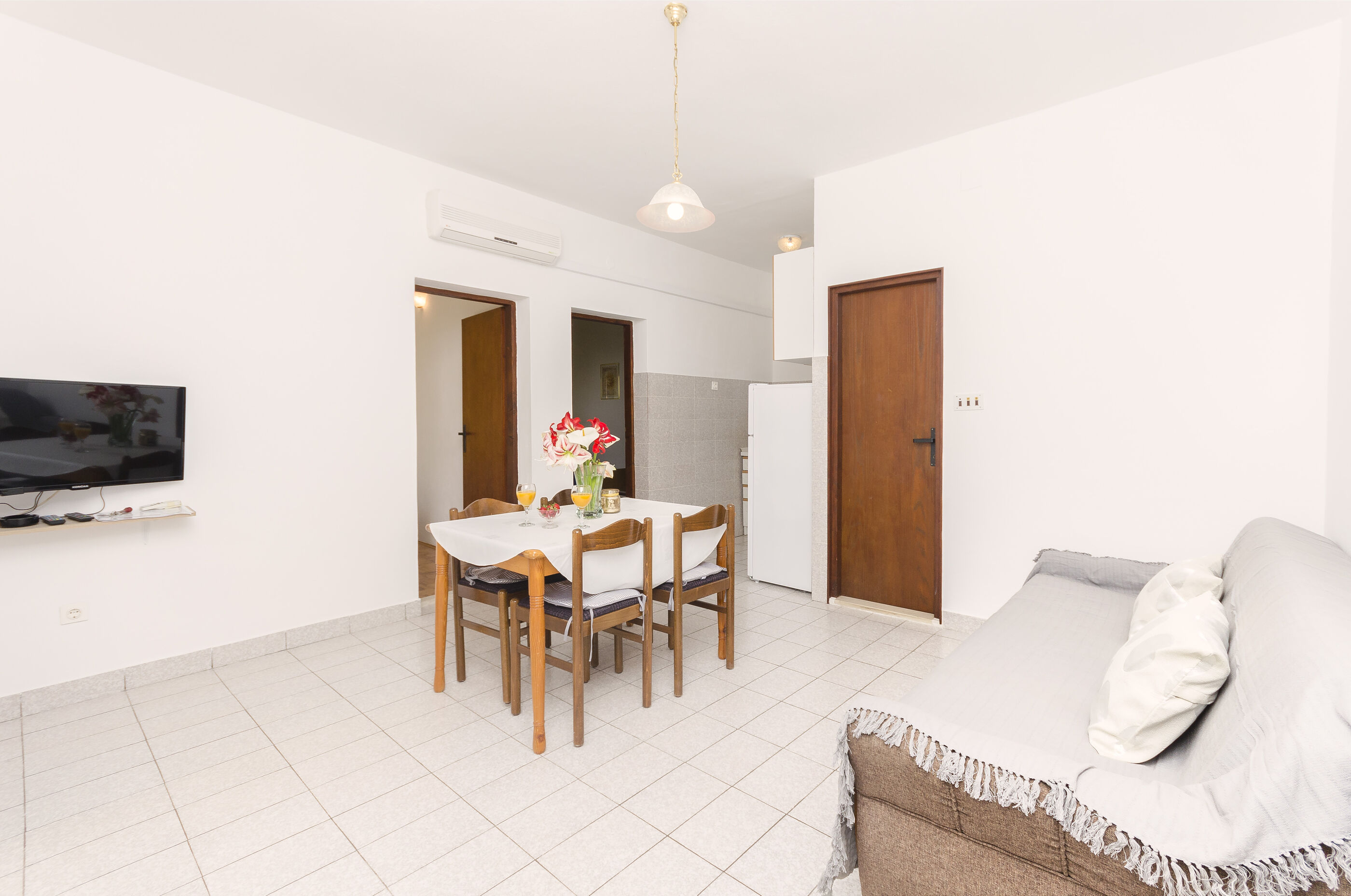 Apartments and Room Lotus 80832-A1