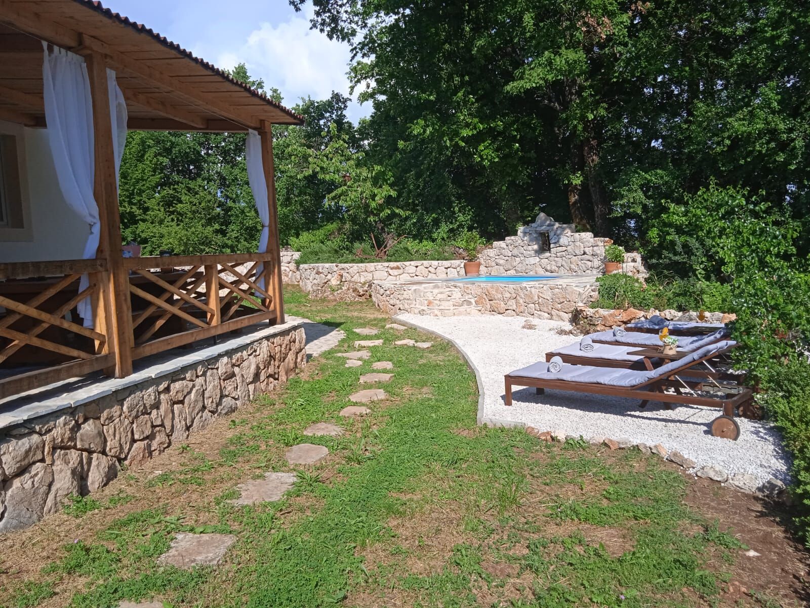 House Mali dvori 81161-K1