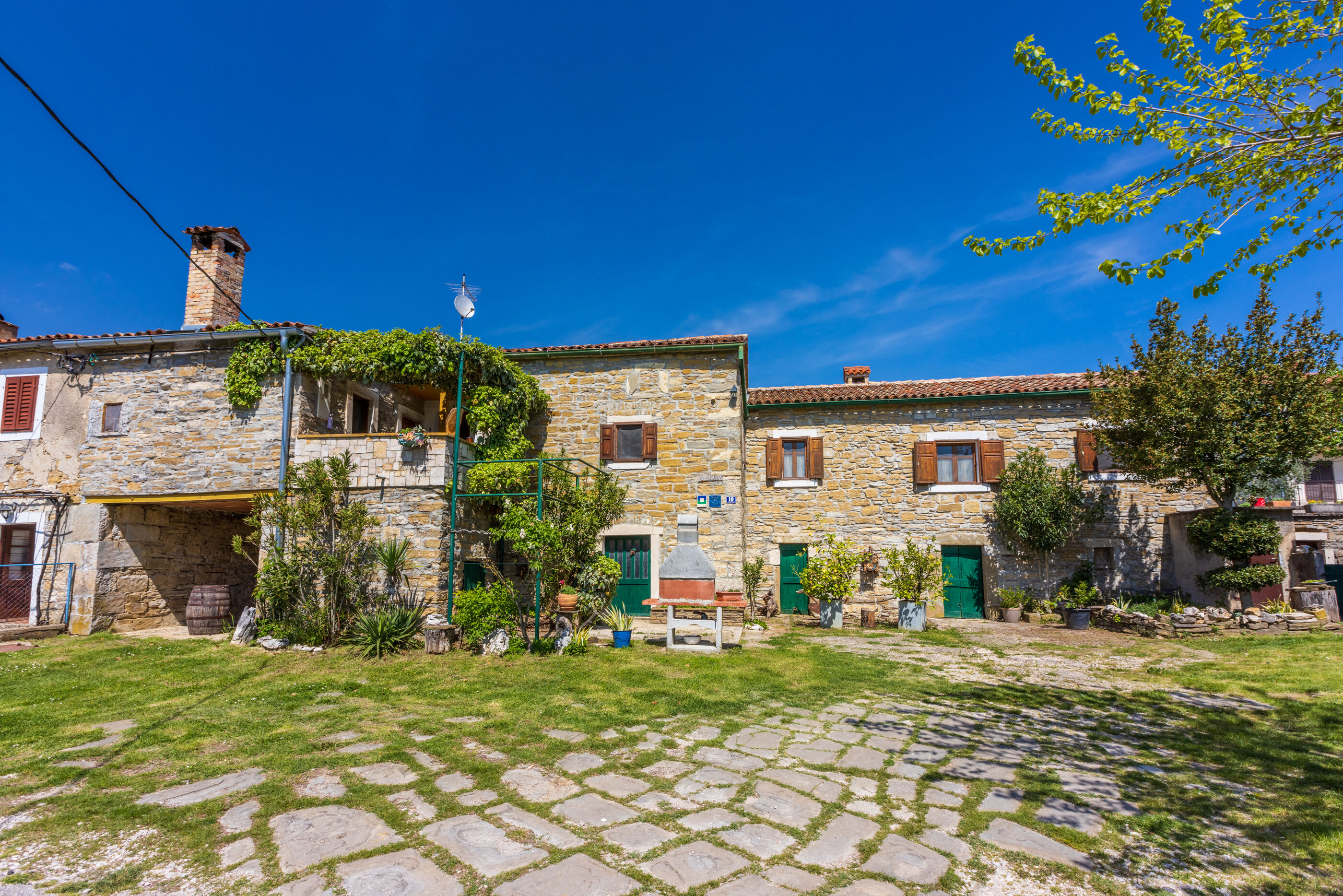 Photo of House Dorino