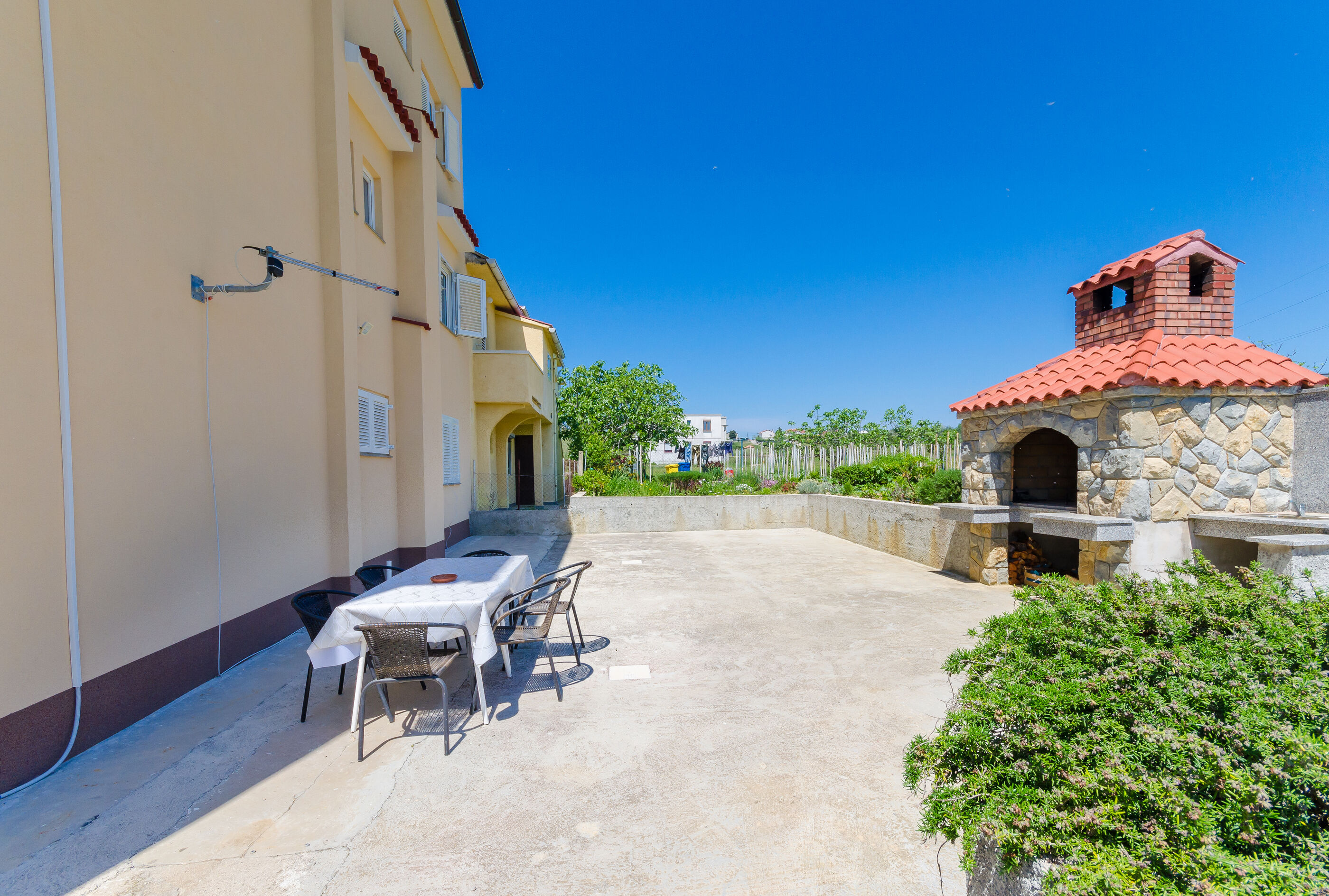 Apartments and Room Sime M 88311-A1