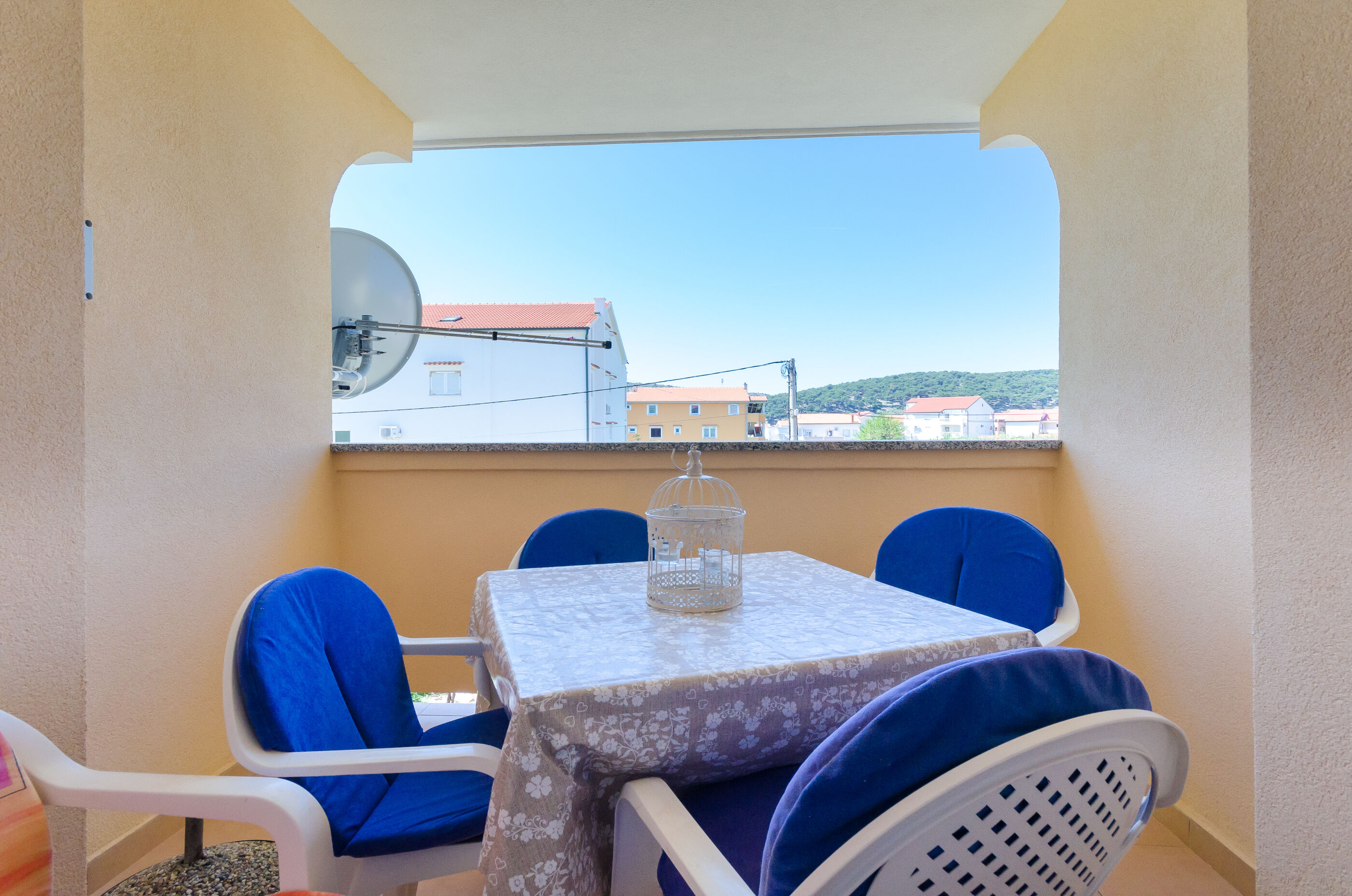 Apartments and Room Sime M 88311-A1