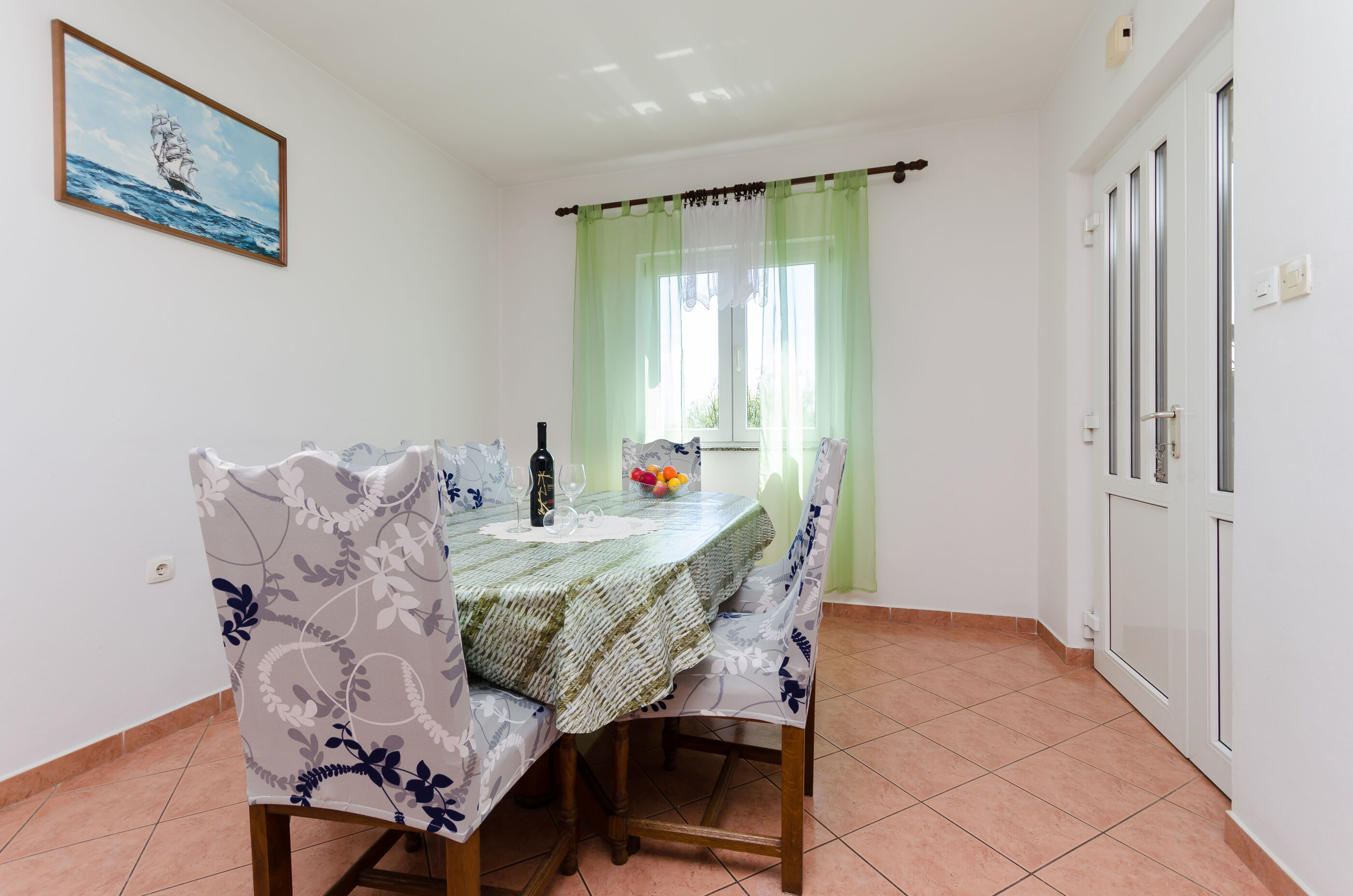 Apartments and Room Sime M 88311-A2