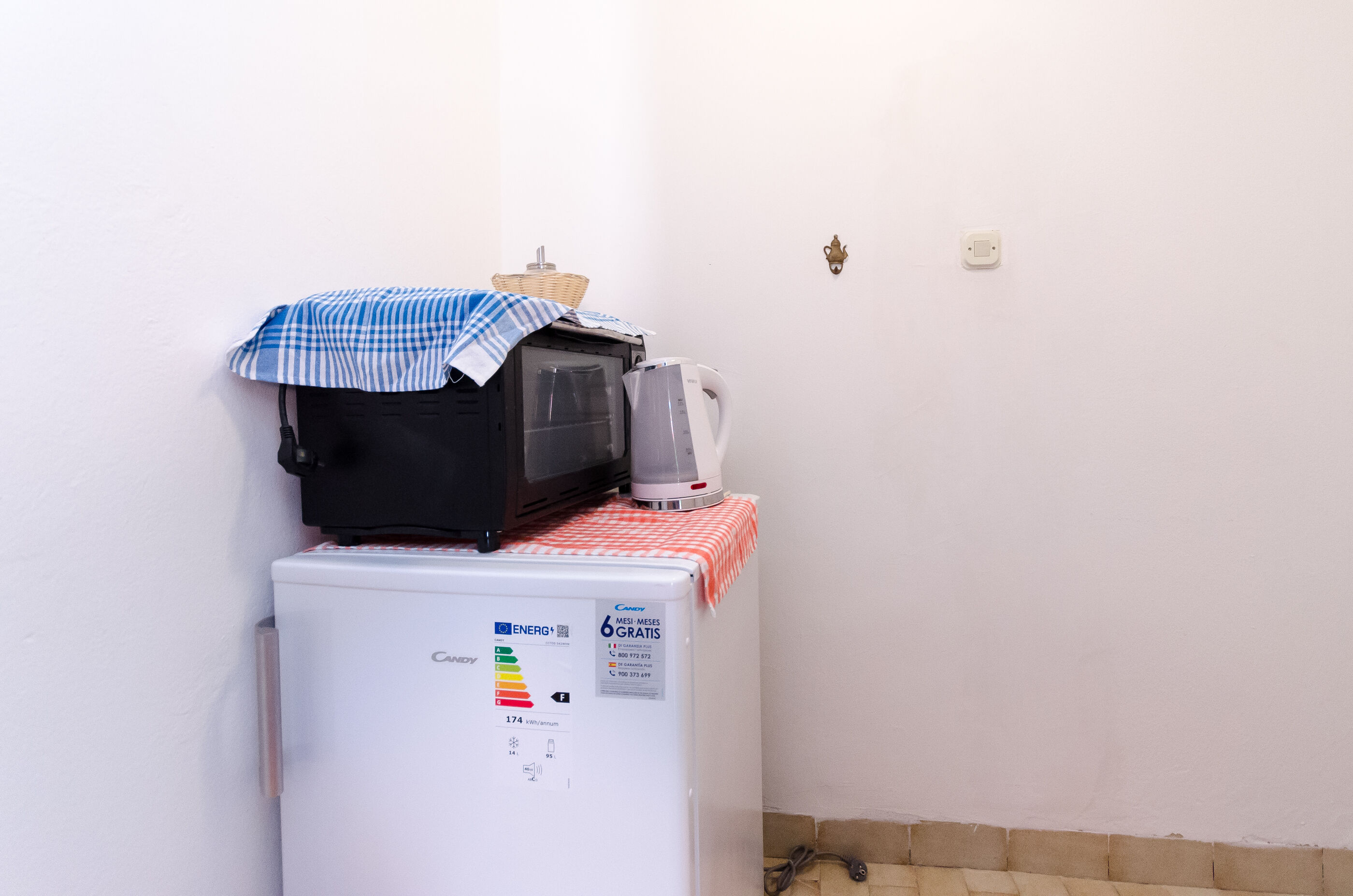 Apartments and Room Sime M 88311-S1