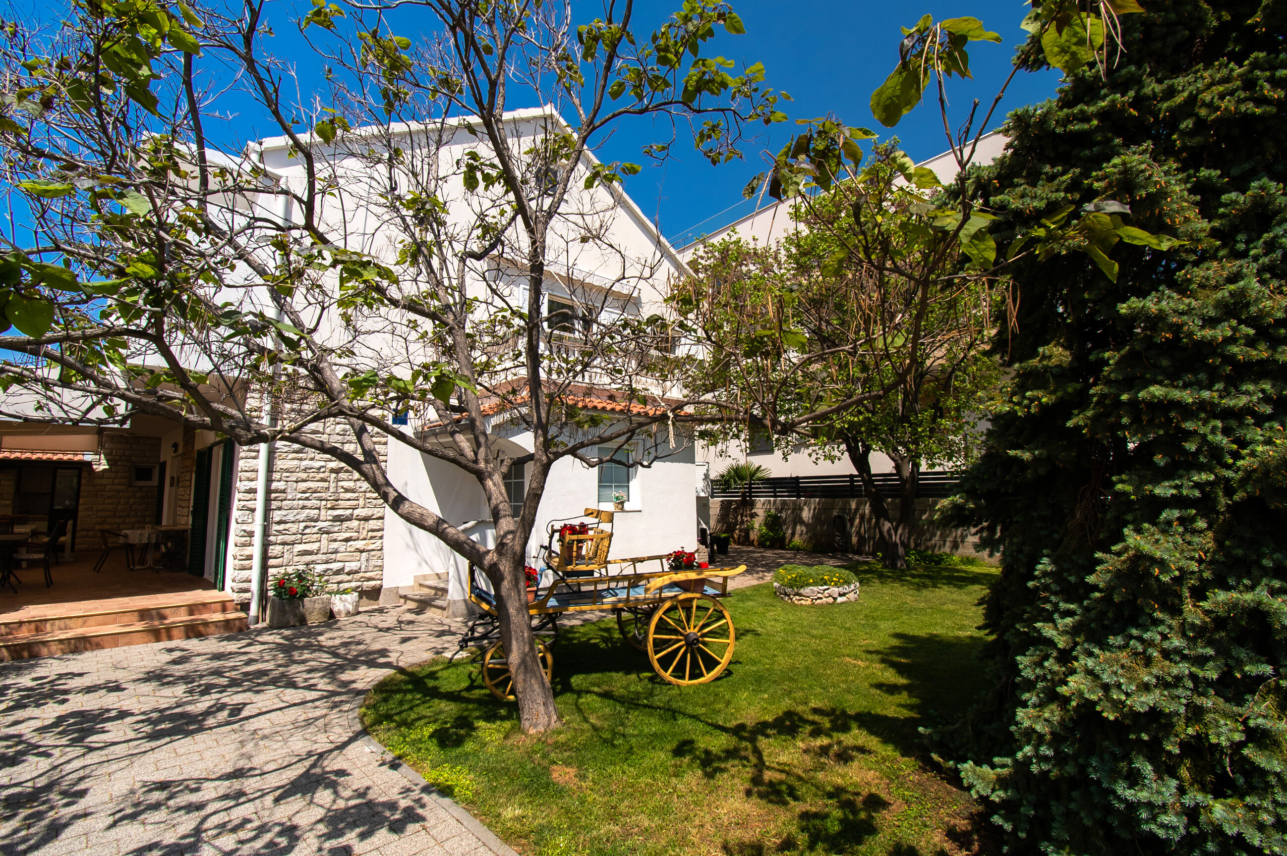 Apartments Rosanda 11371-A2