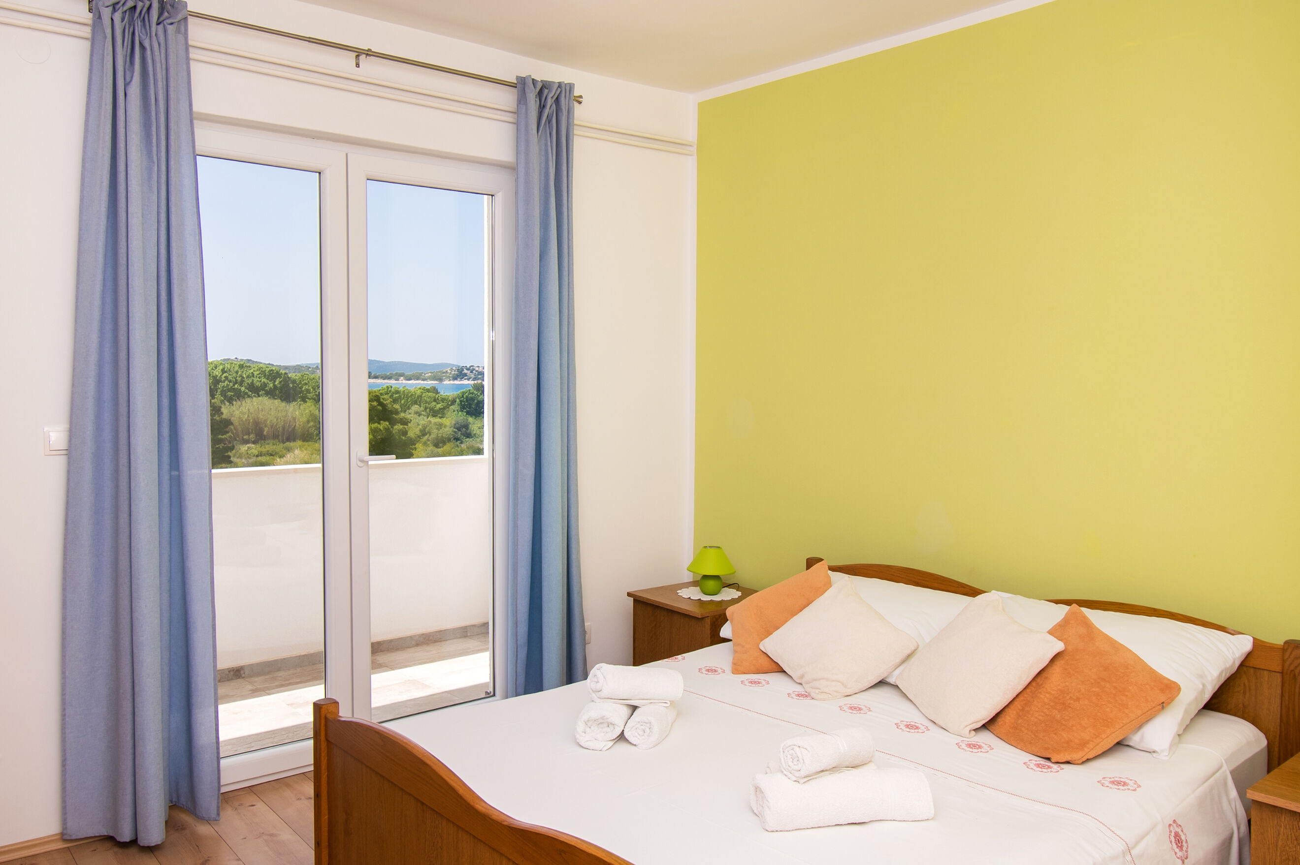 Apartments Rosanda 11371-A1