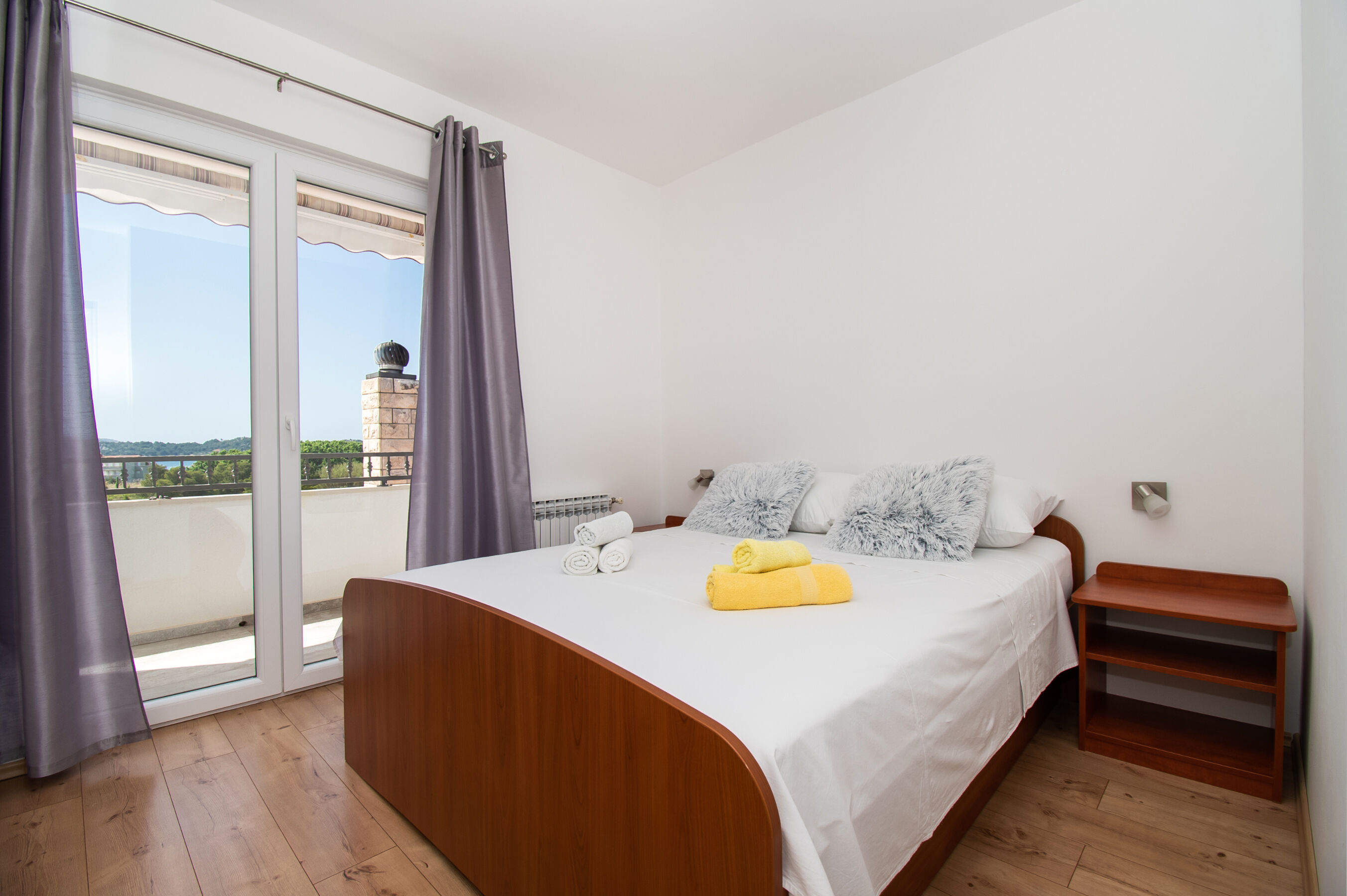 Apartments Rosanda 11371-A2