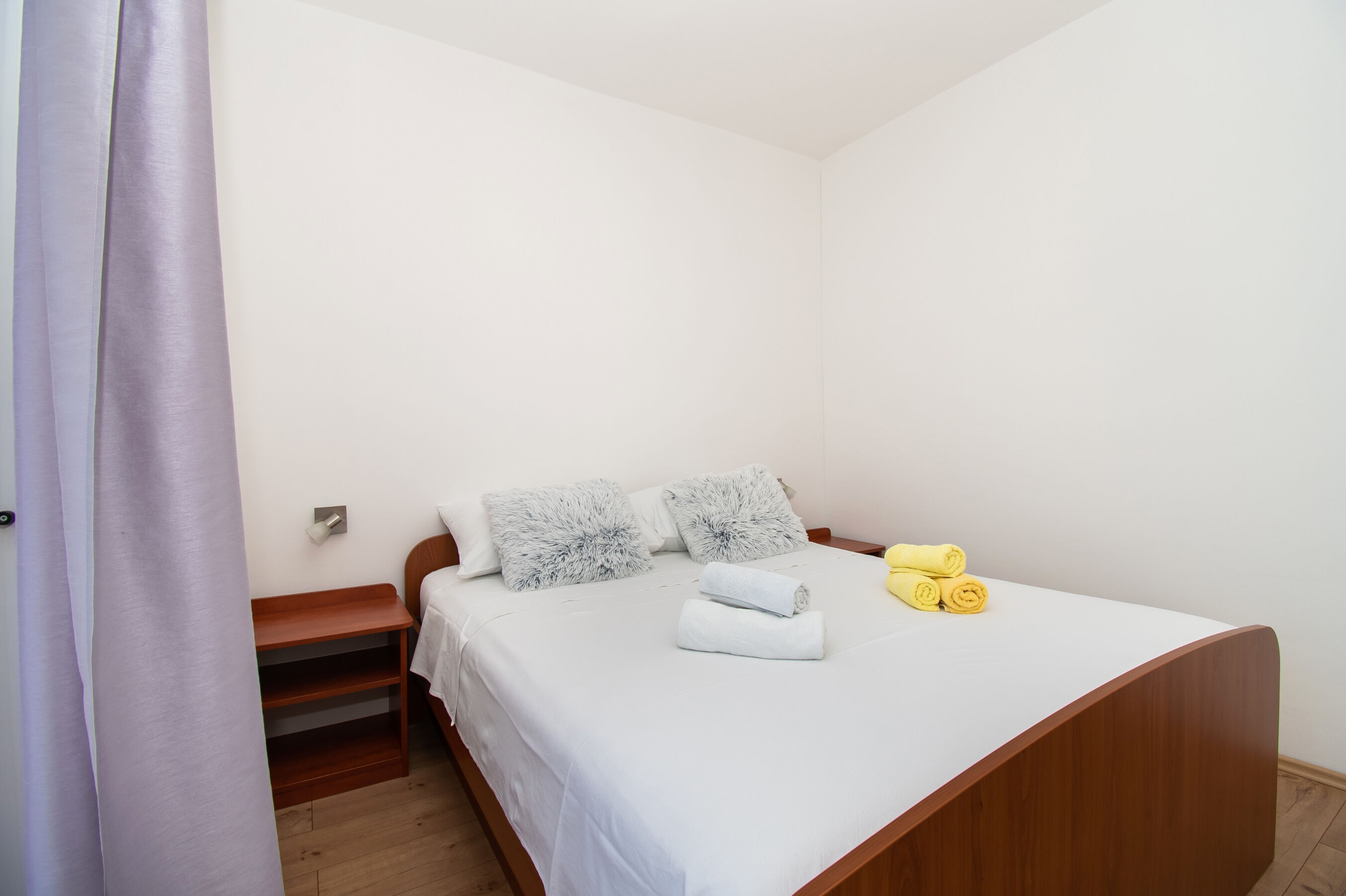 Apartments Rosanda 11371-A2