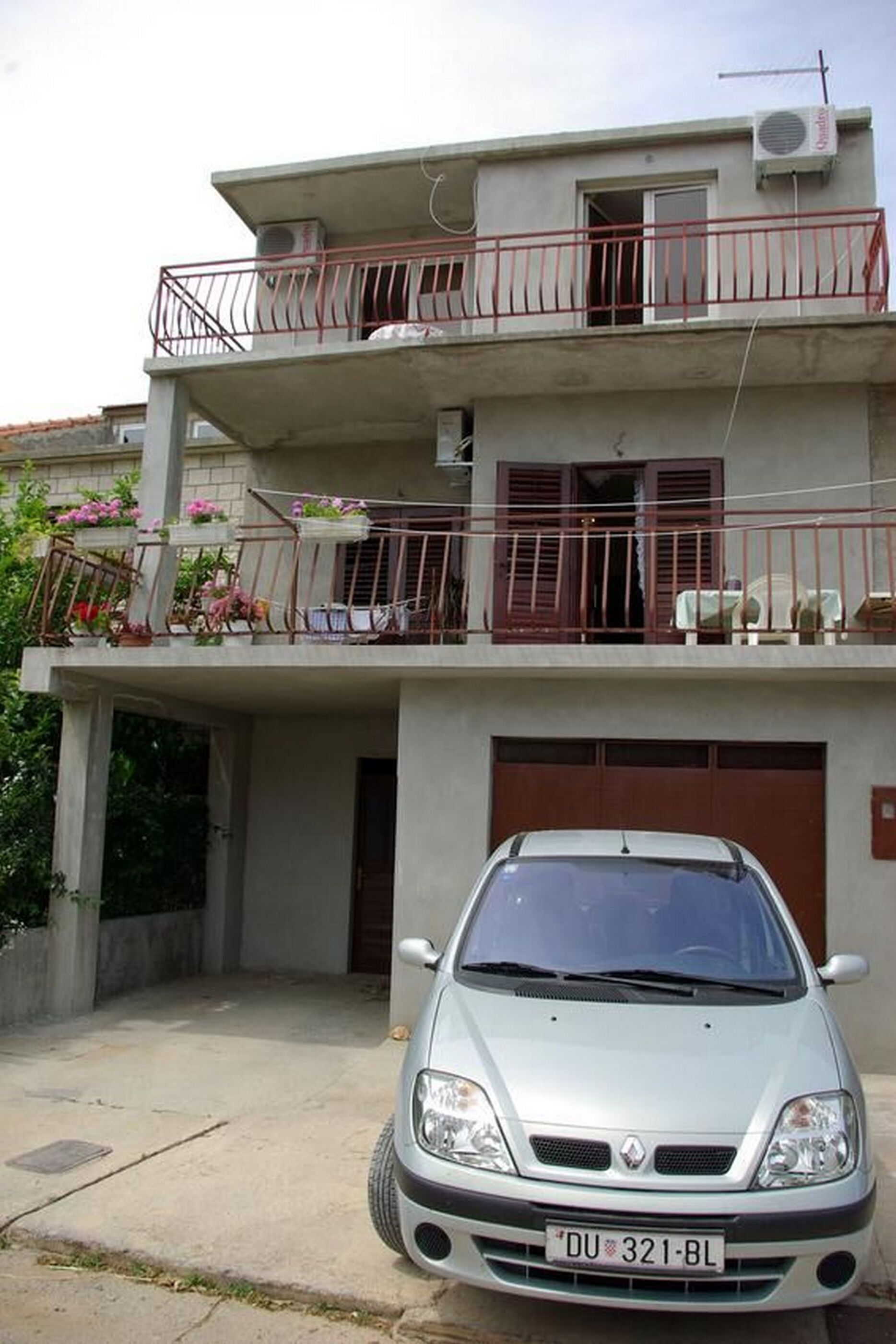 Apartments Ljiljana 70141-A1