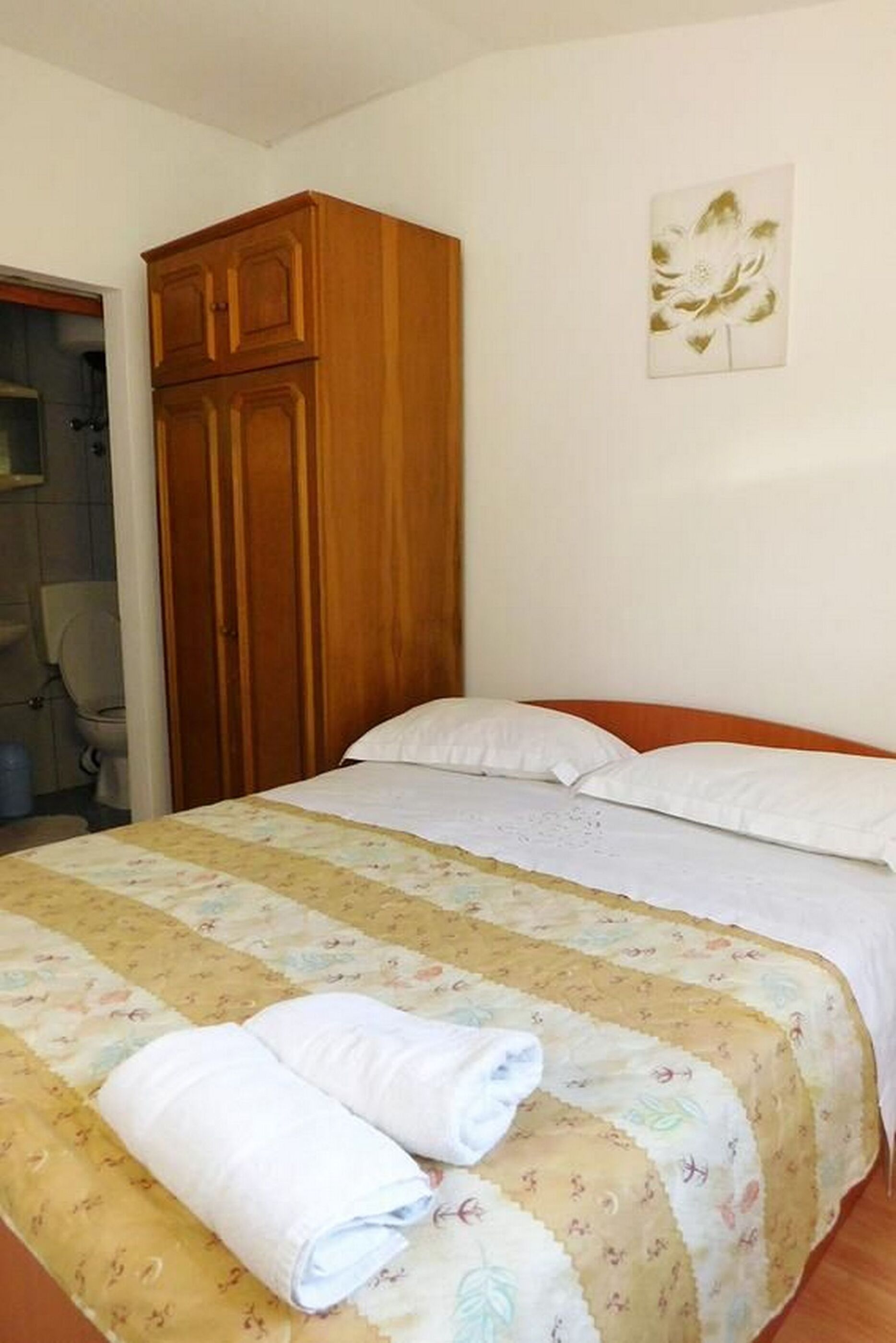 Apartments Ljiljana 70141-A1
