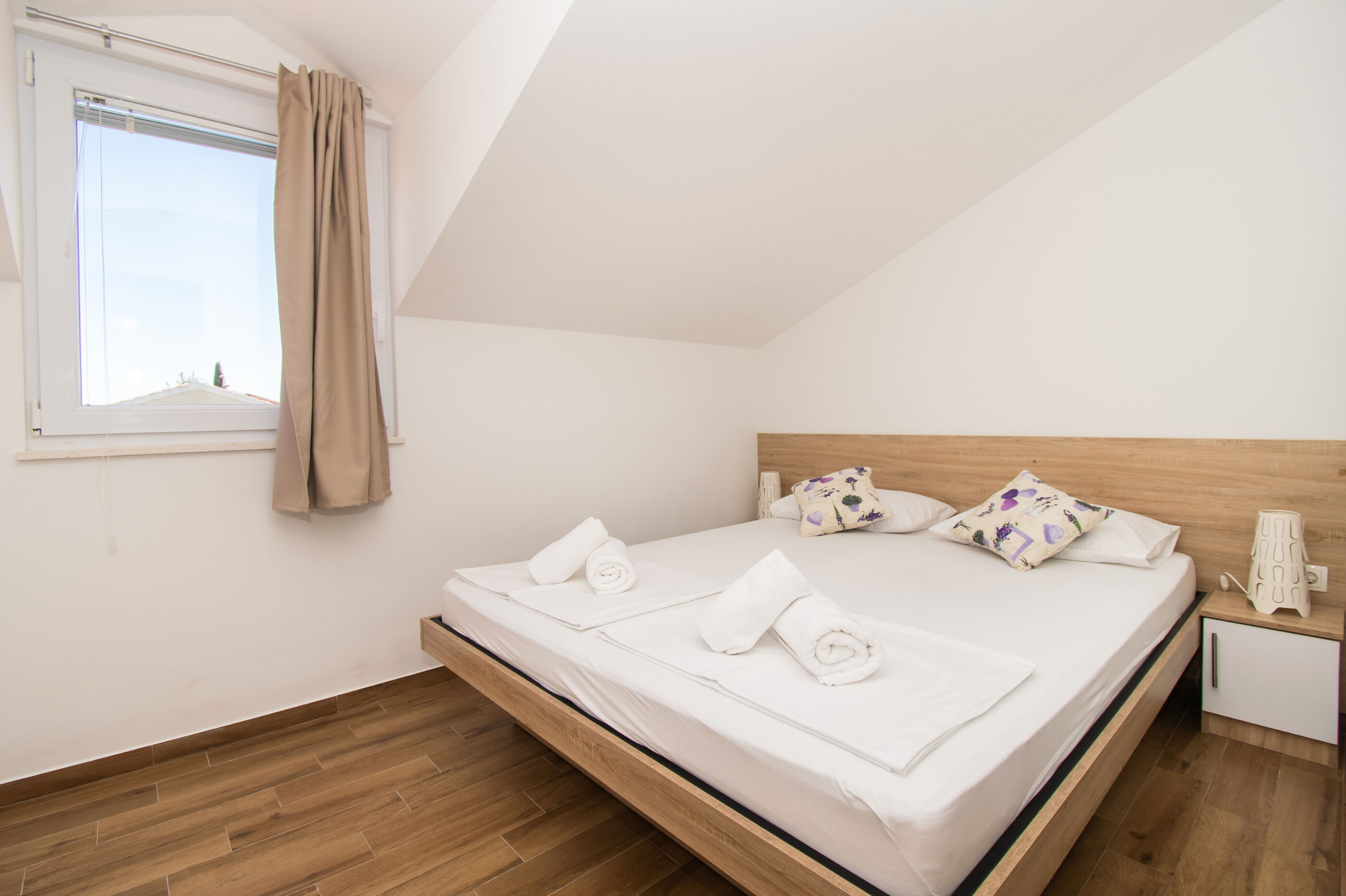 Apartments Luka i Toni 82281-A2