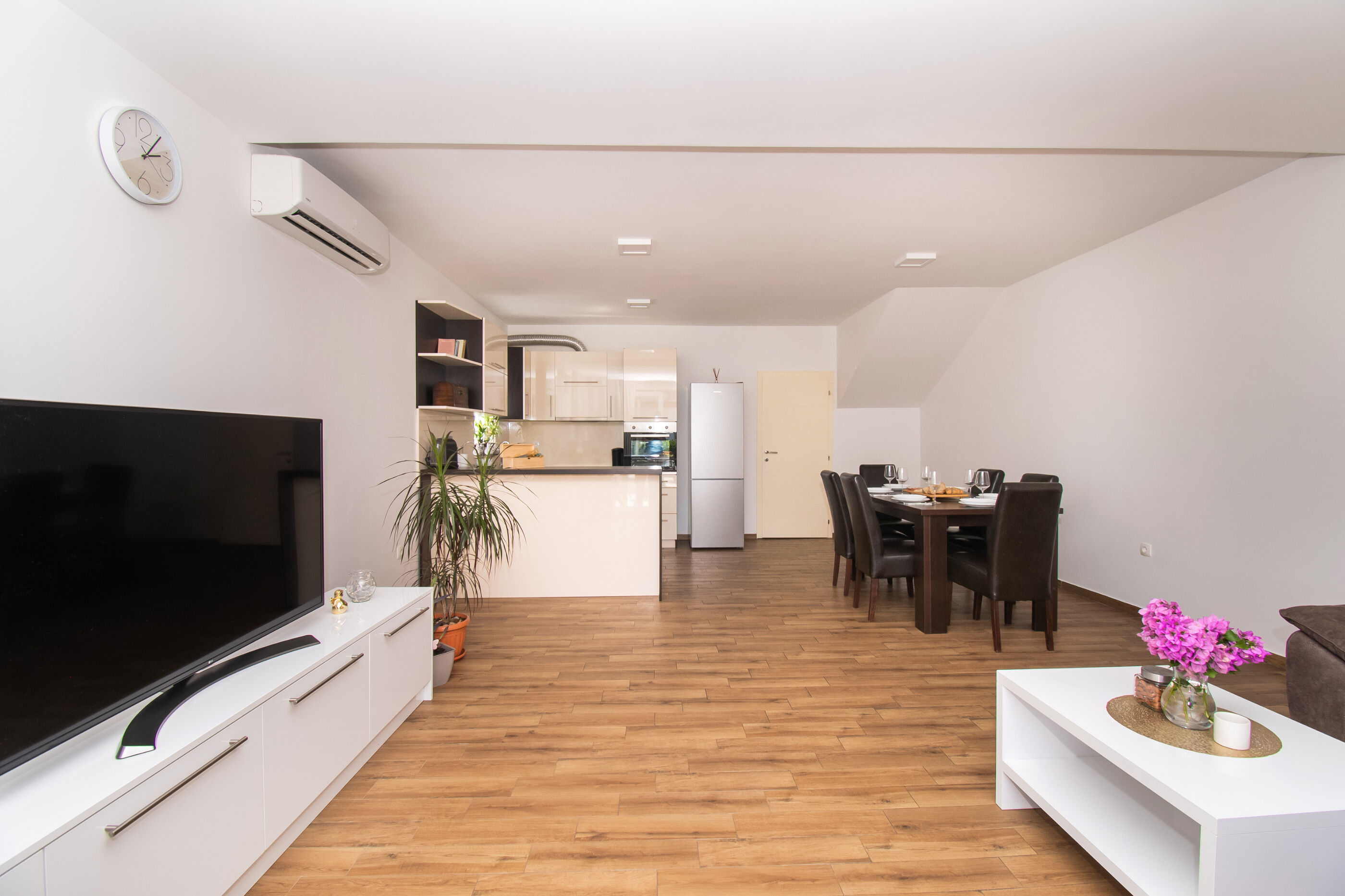 Apartments Luka i Toni 82281-A2