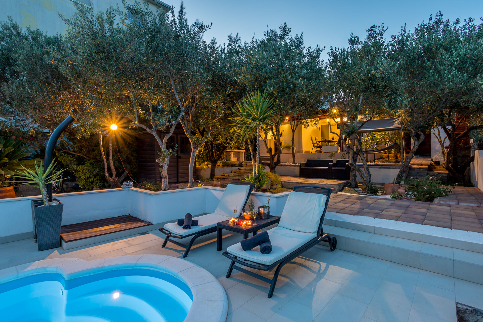 House Oliva 94016-K1
