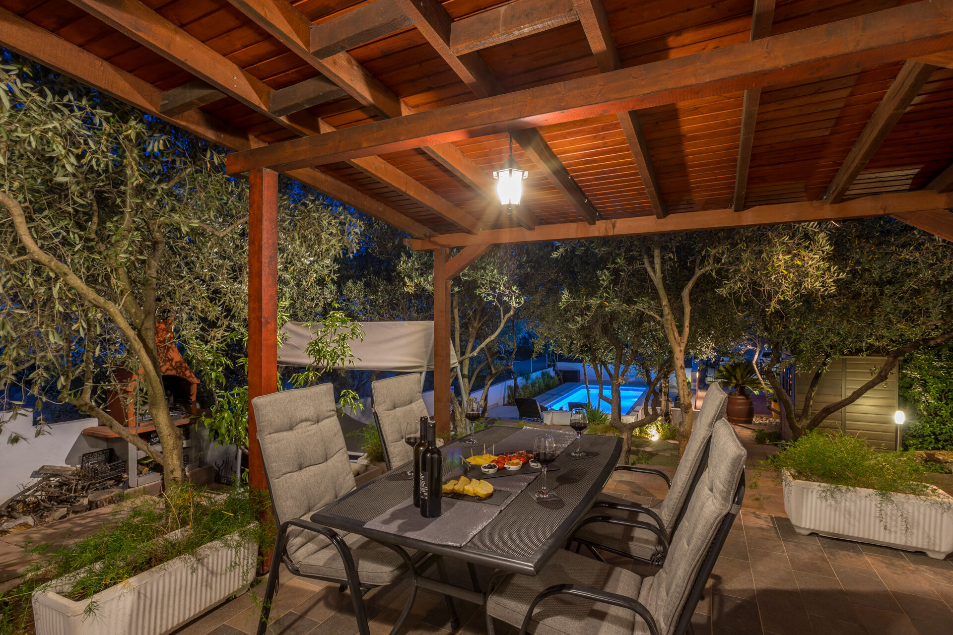 House Oliva 94016-K1