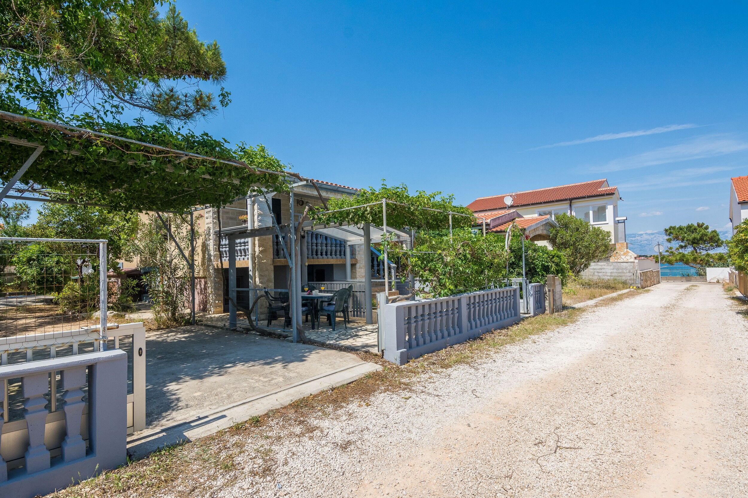Apartments Bilic 33481-A1