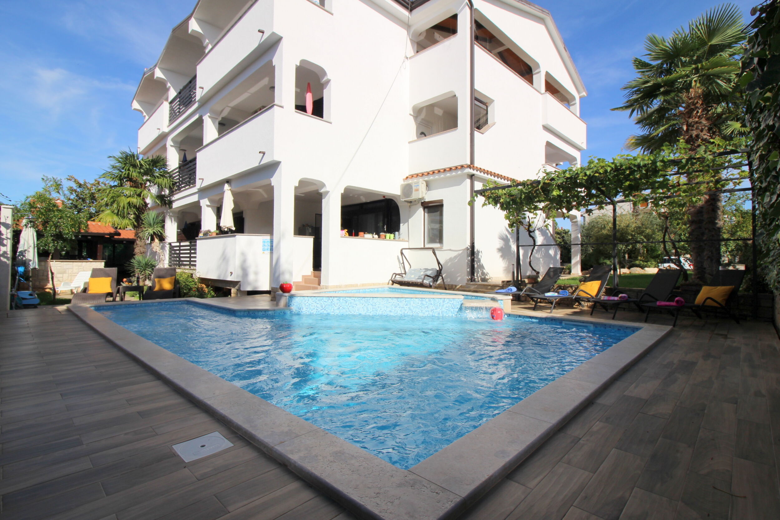 Apartment Residence Lili 4 s bazenom Accommodation in Poreč