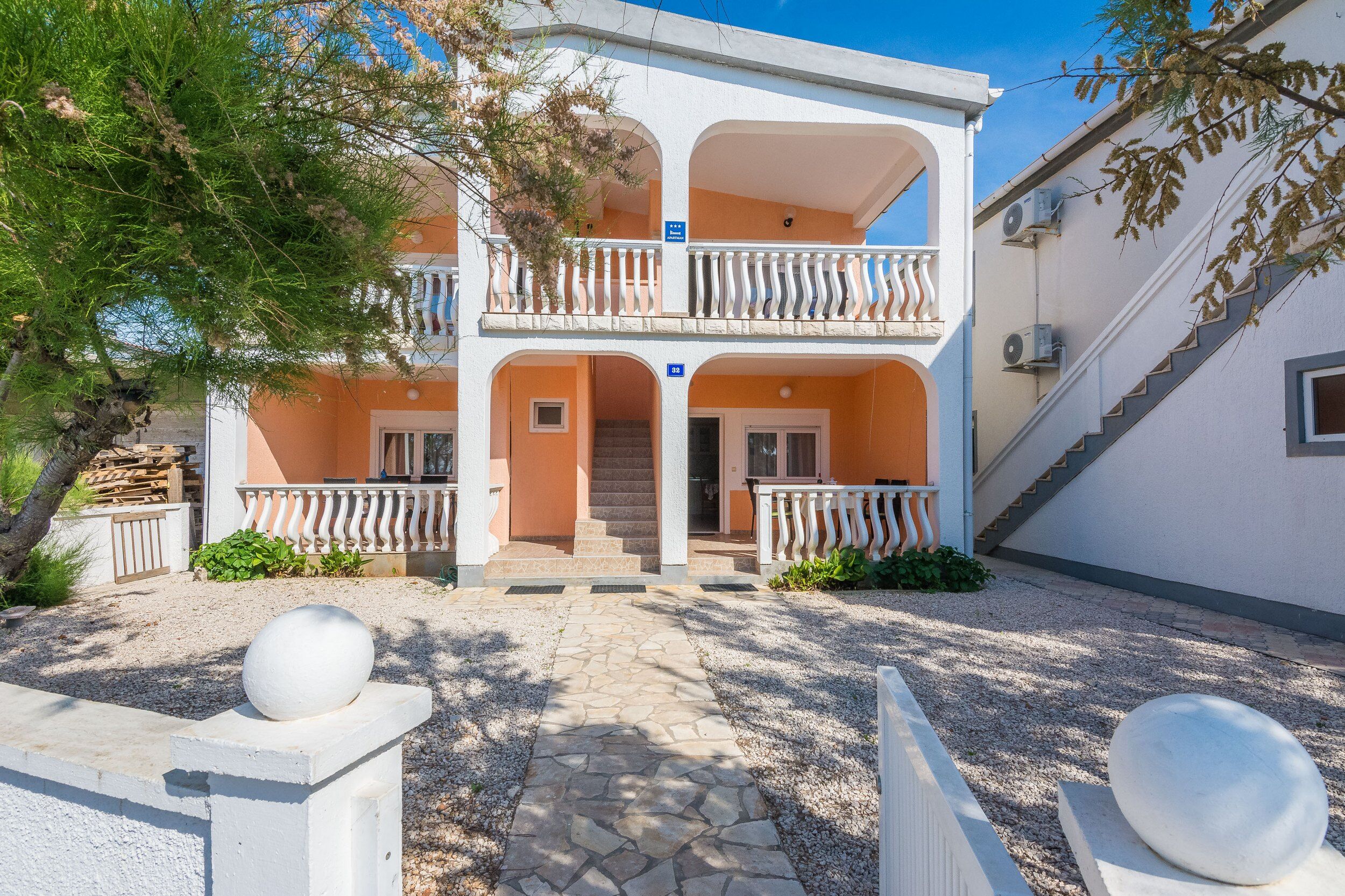 Apartments Jancic 17729-A1