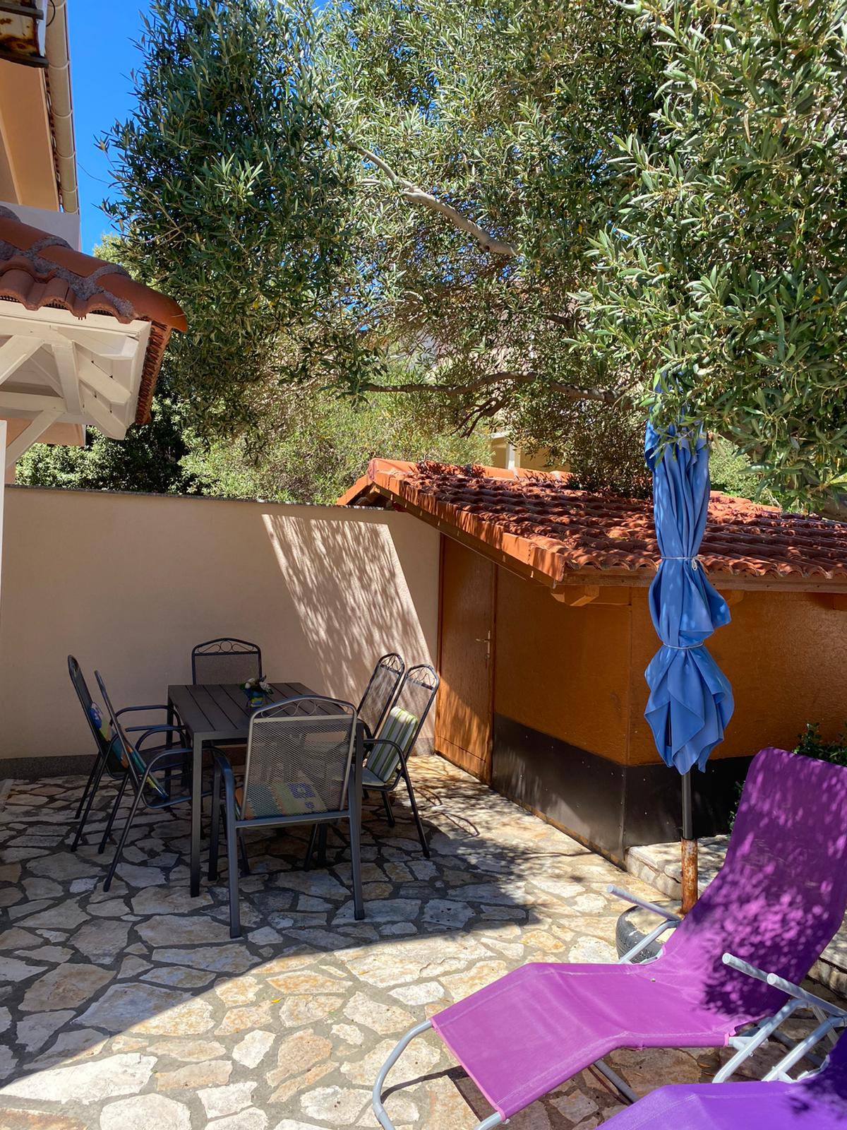 Apartments Strahija 50141-A2