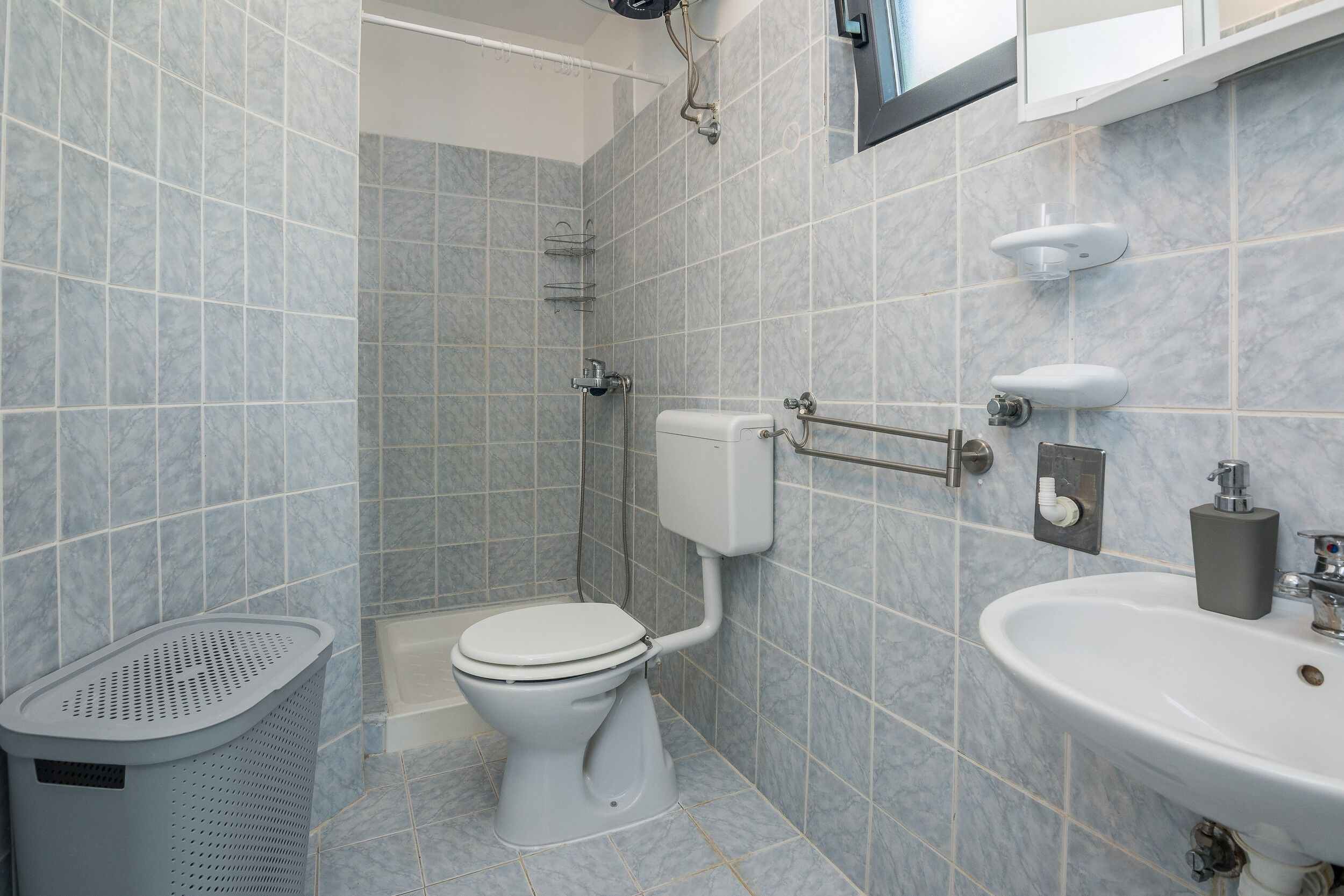 Apartments Bilic 33481-A2