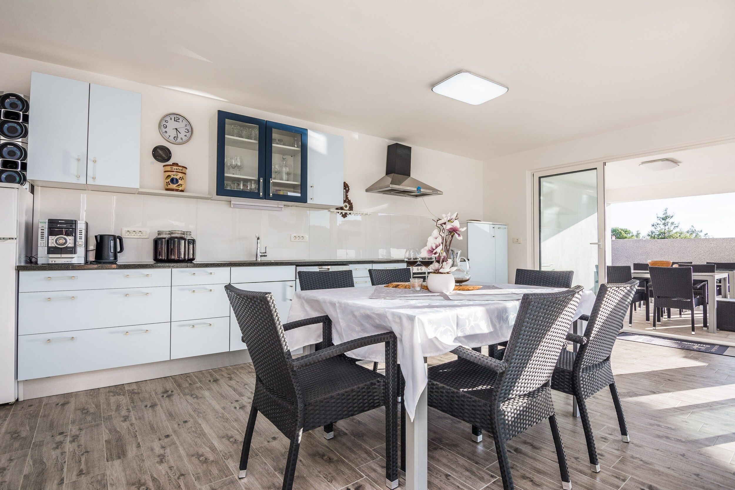 Apartments Olujic 50953-A2