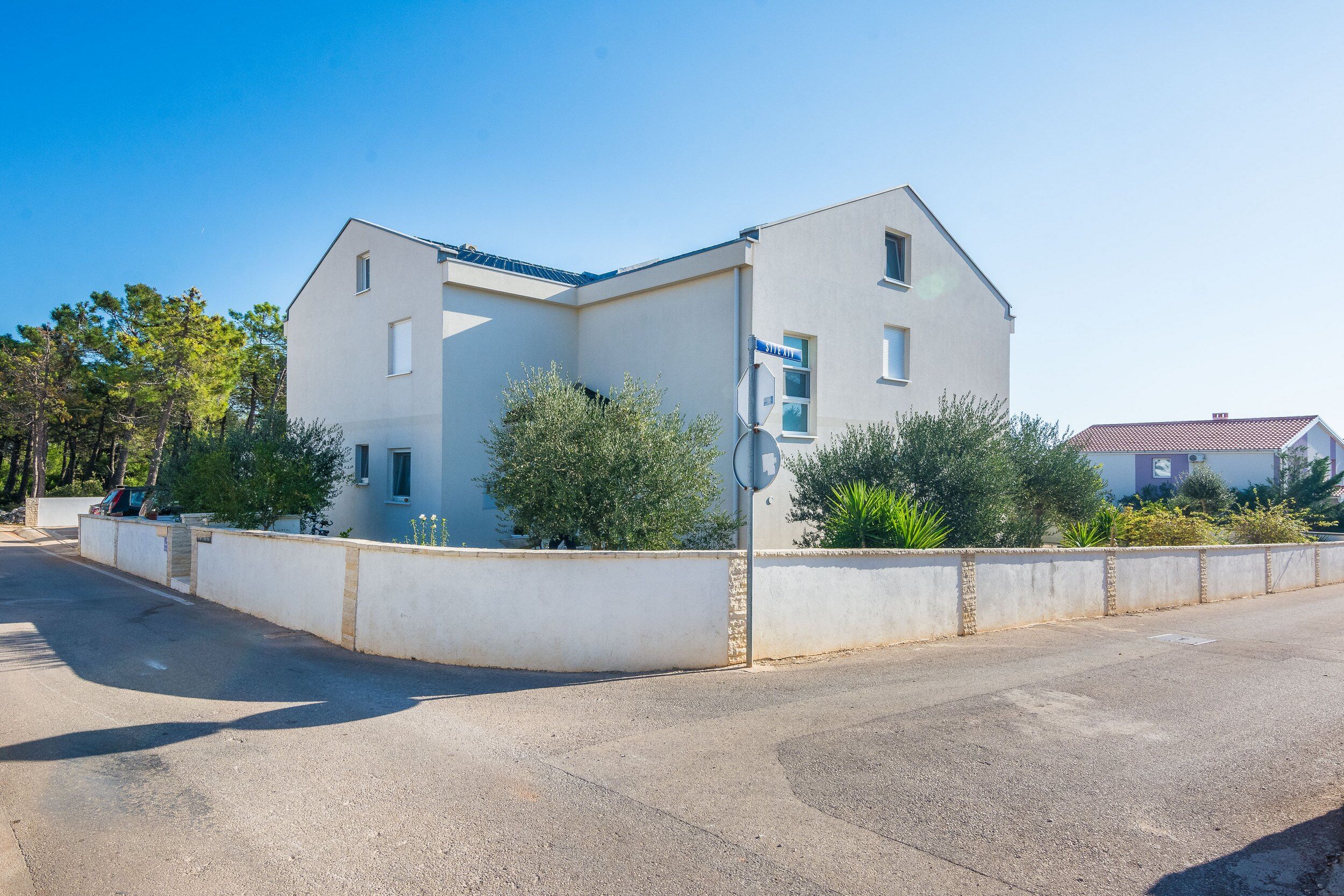 Apartments Olujic 50953-A2