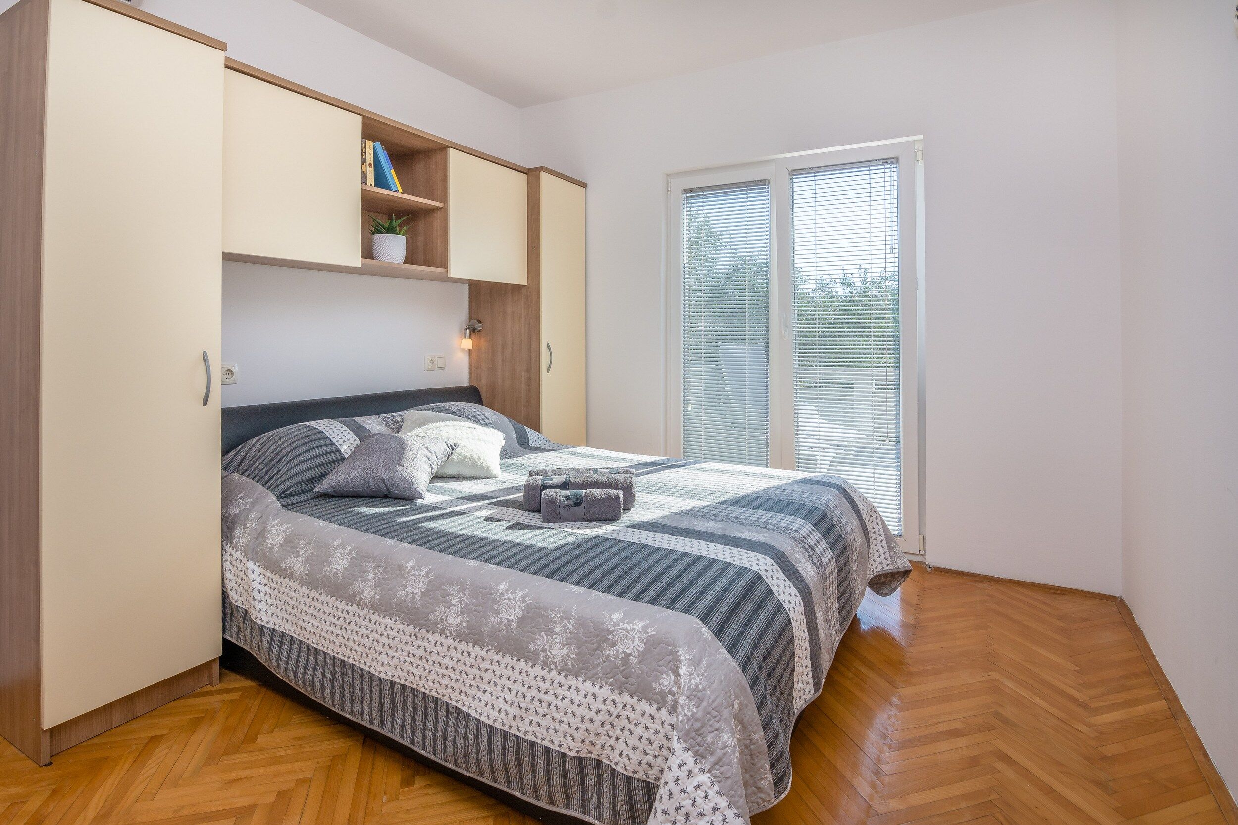 Apartment Radovic Nives 17324-A1
