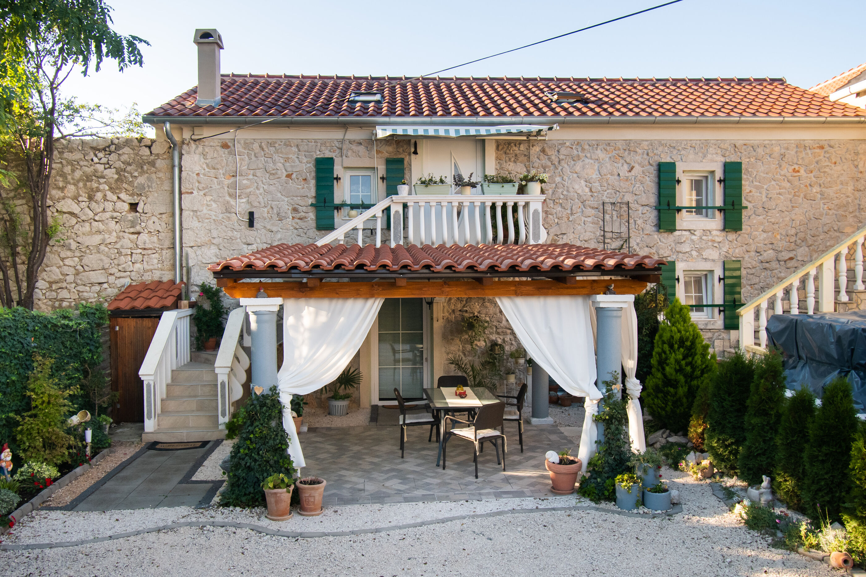 Apartment Kameni dvori Accommodation in Nin