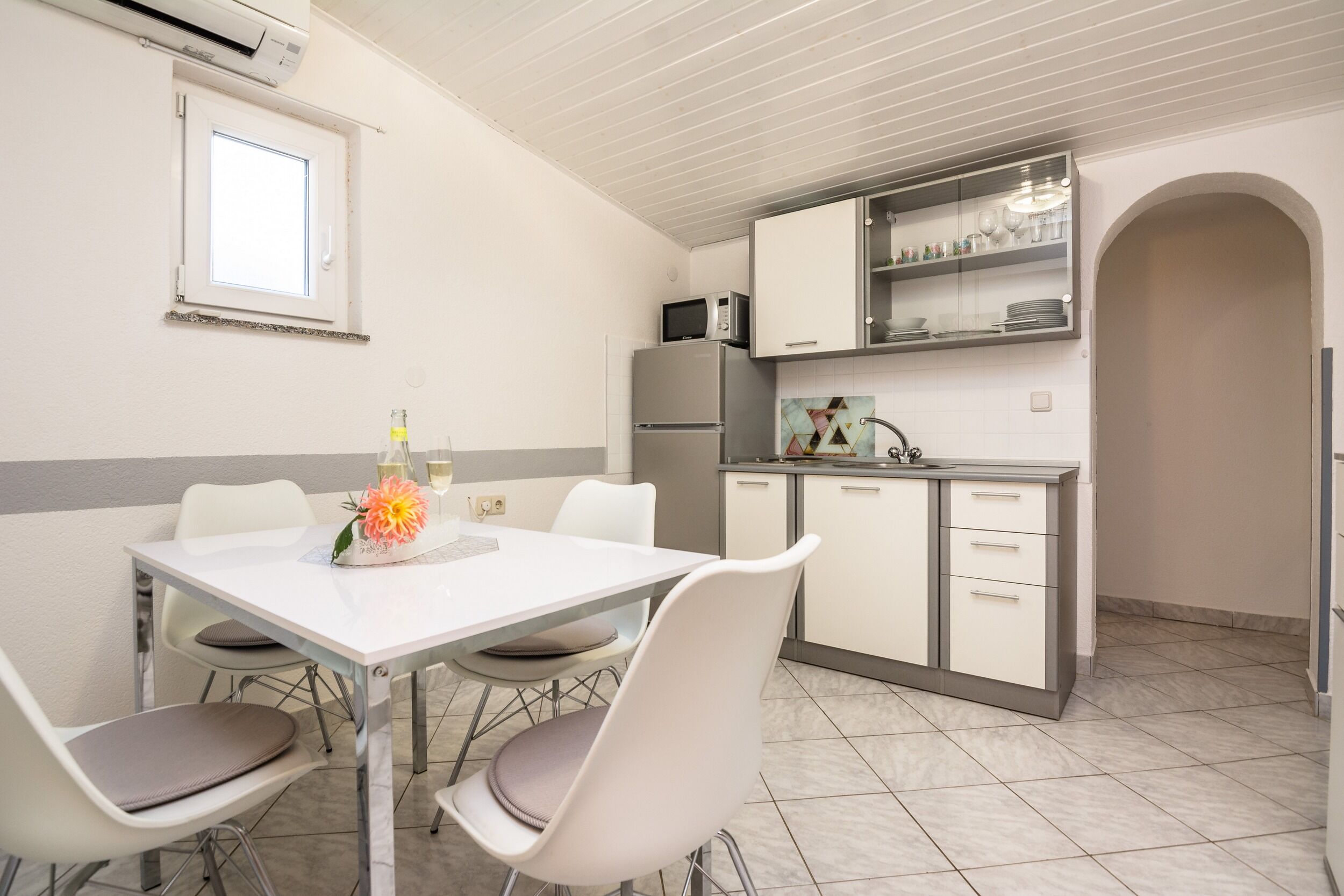 Apartments Genster 18437-A1