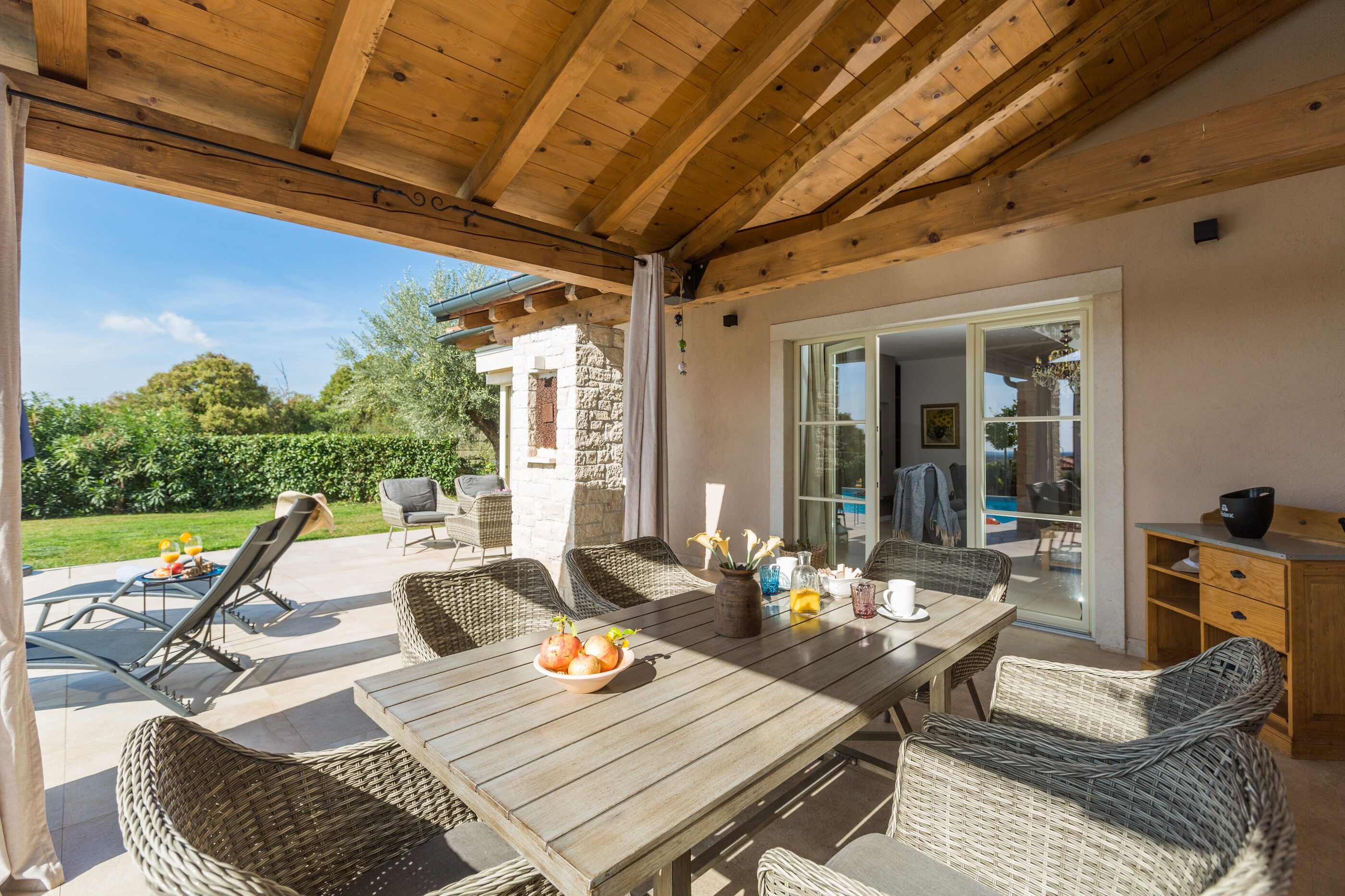 Villa Nar s bazenom i predivnim panoramskim pogledom V2261-K1