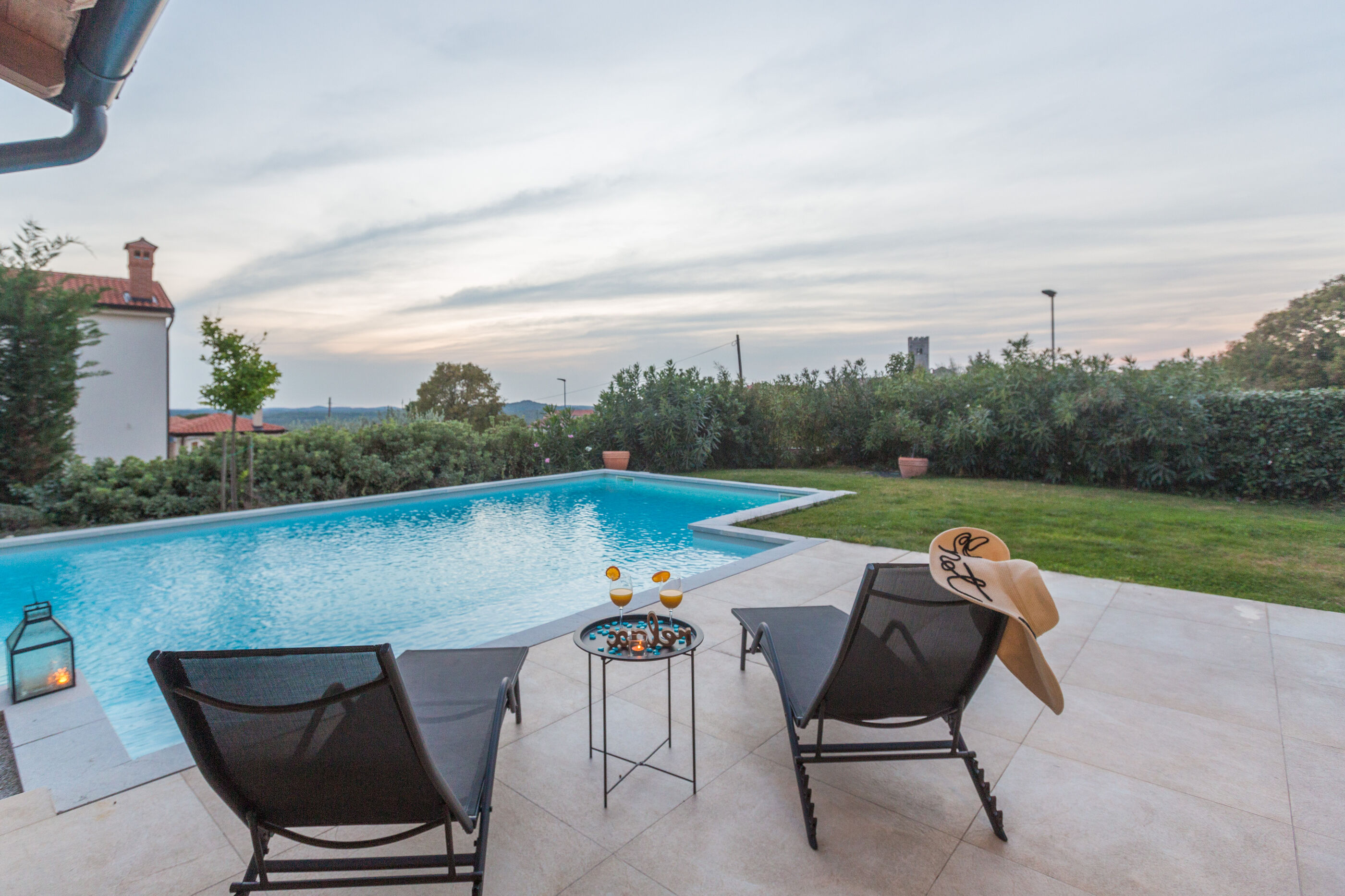 Villa Nar s bazenom i predivnim panoramskim pogledom V2261-K1
