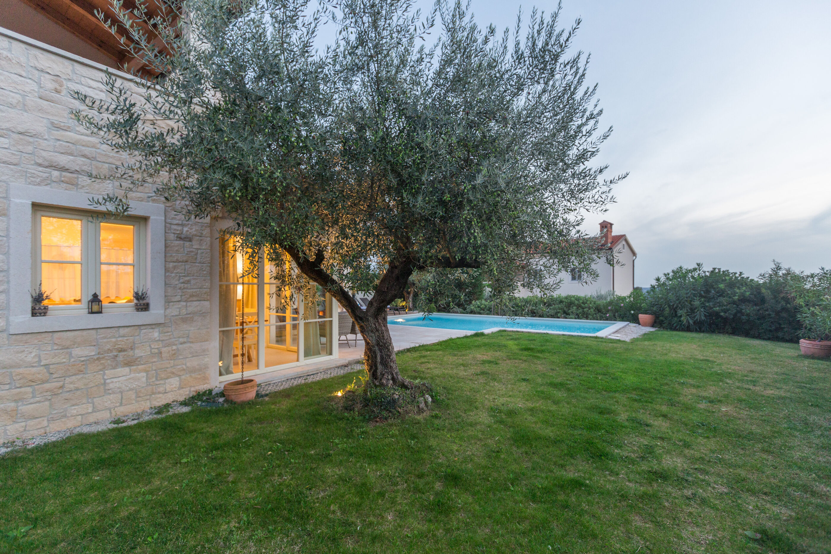 Villa Nar s bazenom i predivnim panoramskim pogledom V2261-K1
