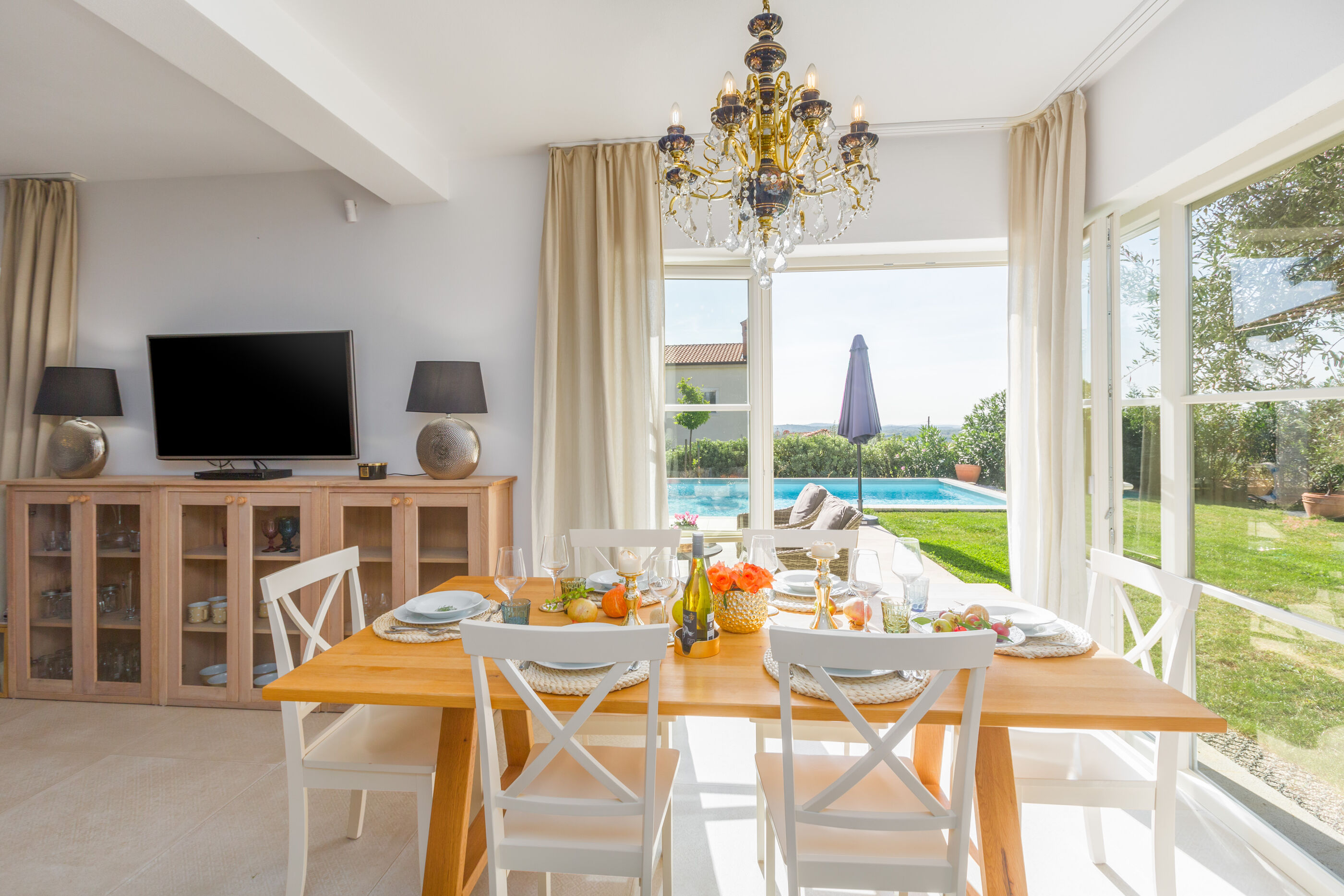 Villa Nar s bazenom i predivnim panoramskim pogledom V2261-K1